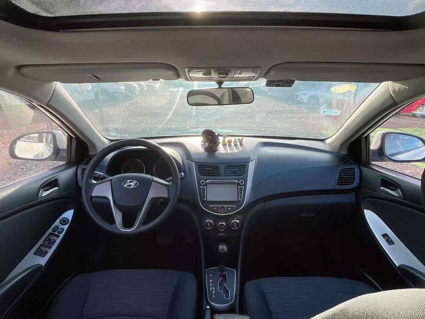 Hyundai Reina Hatchback 2015 immagine di auto #10