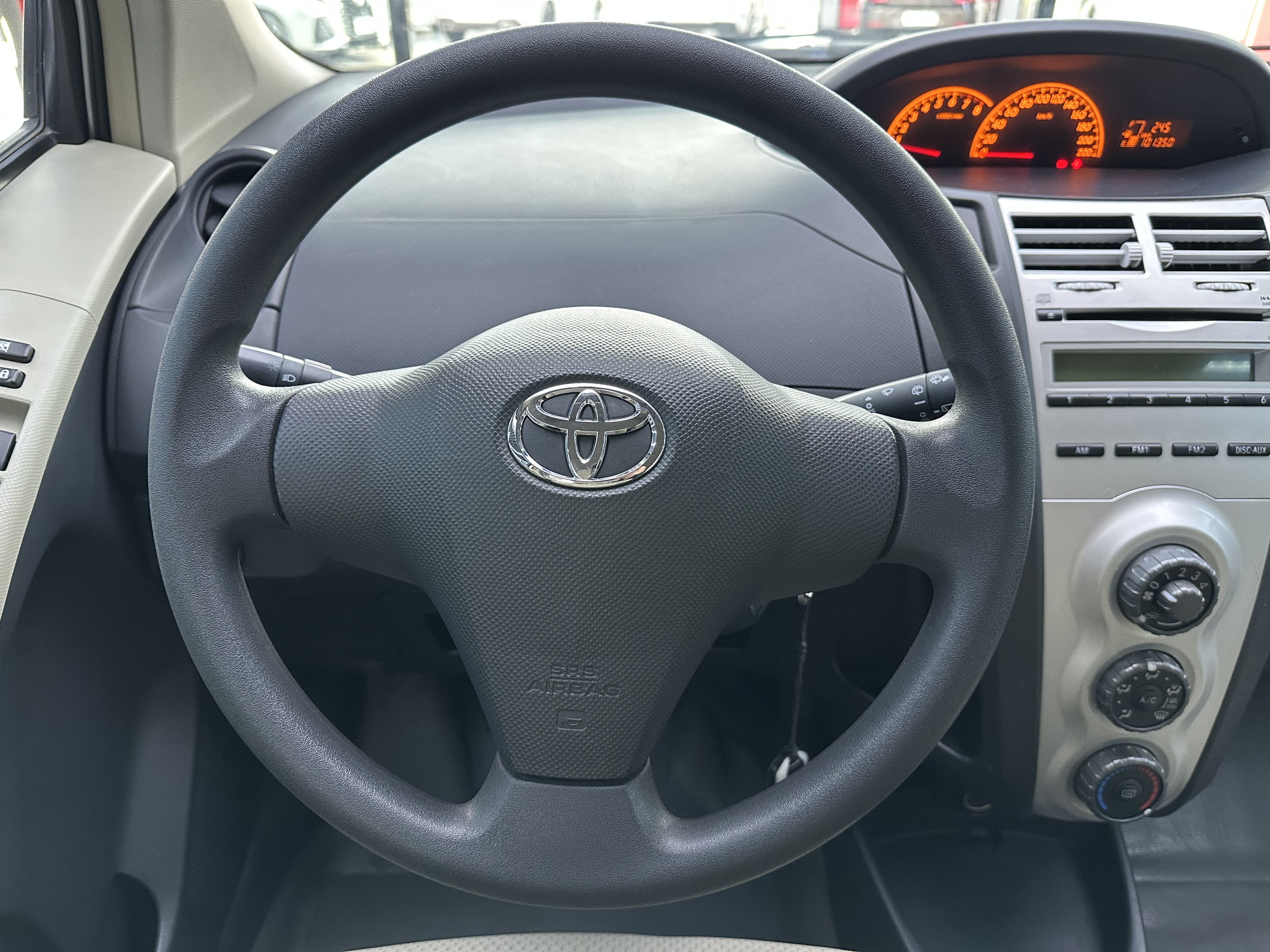 Yaris 2010 #10 Yaris 2010 car image #10