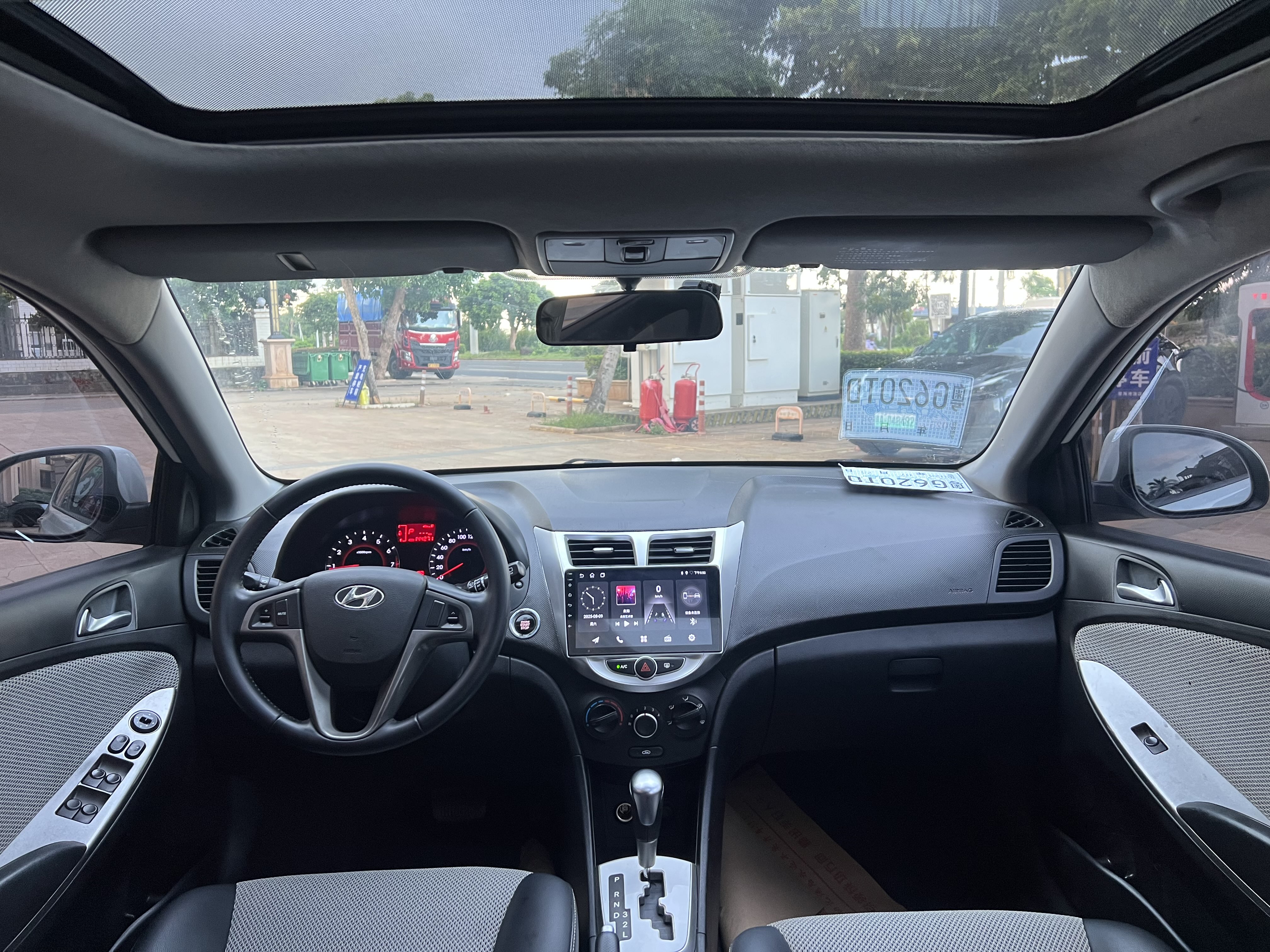 Hyundai Reina Hatchback 2014 #10 Hyundai Reina Hatchback 2014 imagen de coche #10