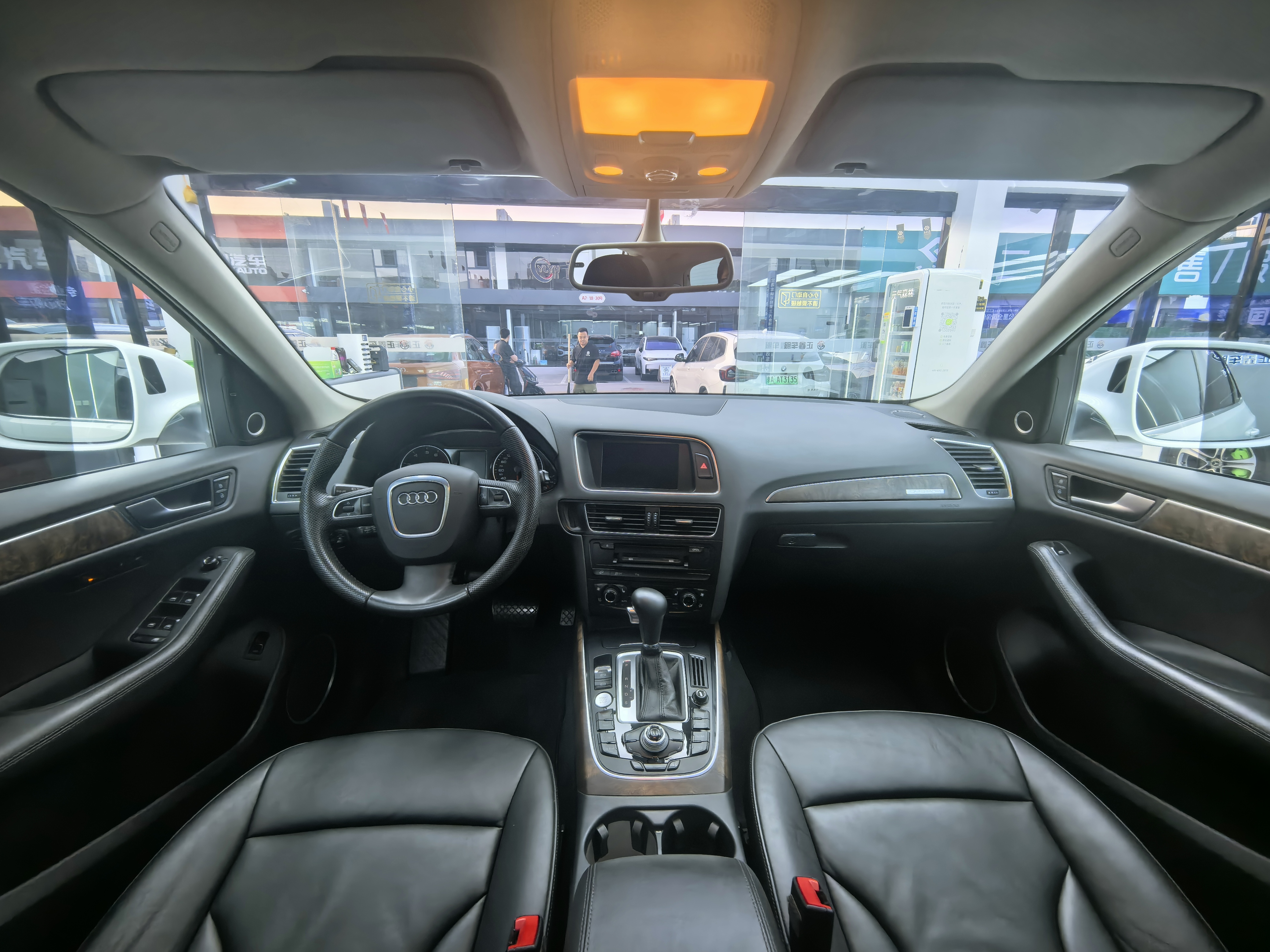 Audi Q5 (Imported) 2011 #10 Audi Q5 (Imported) 2011 car image #10