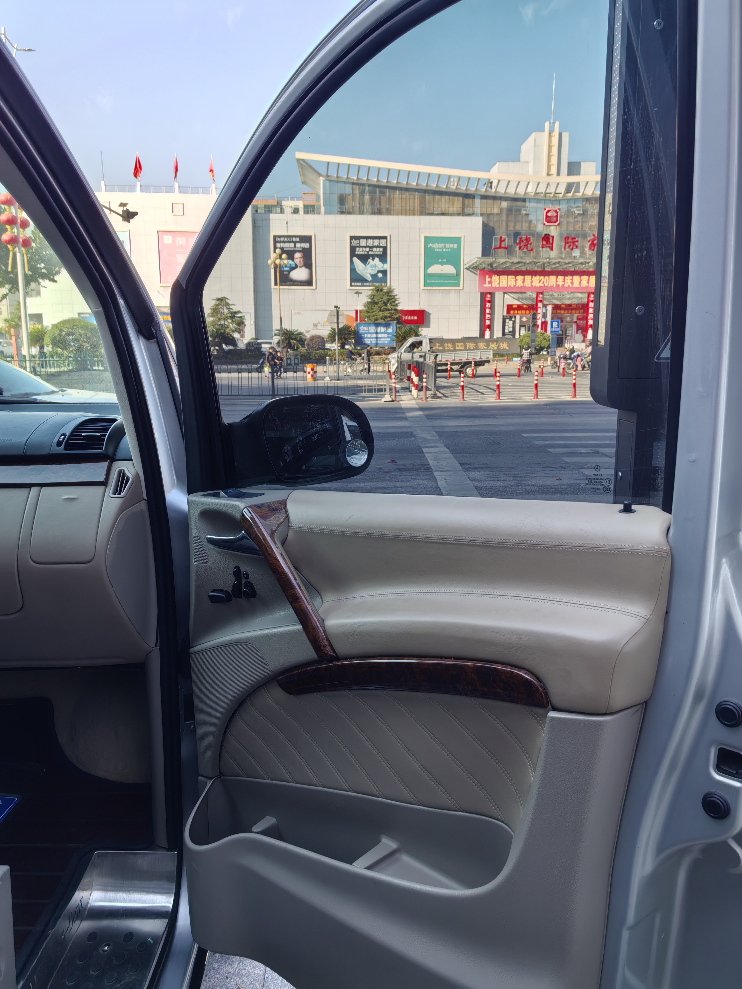 奔驰 唯雅诺 2010 汽车图片 #10