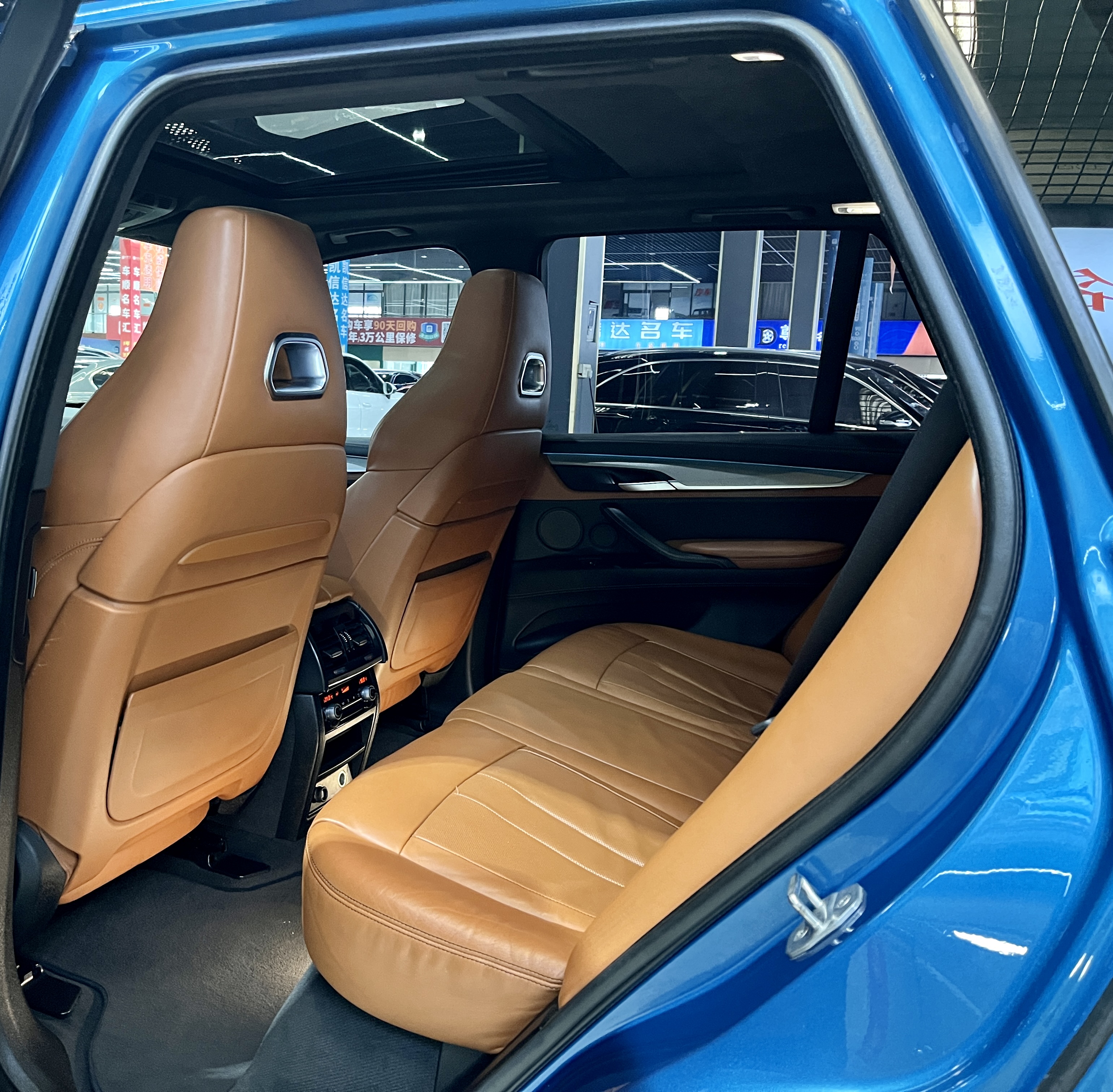 BMW X5 M 2016 car image #10