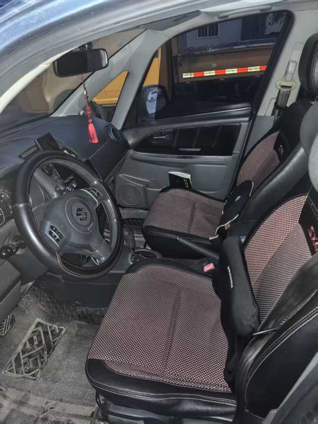 Suzuki SX4 Sedan 2011 imagem de carro #10