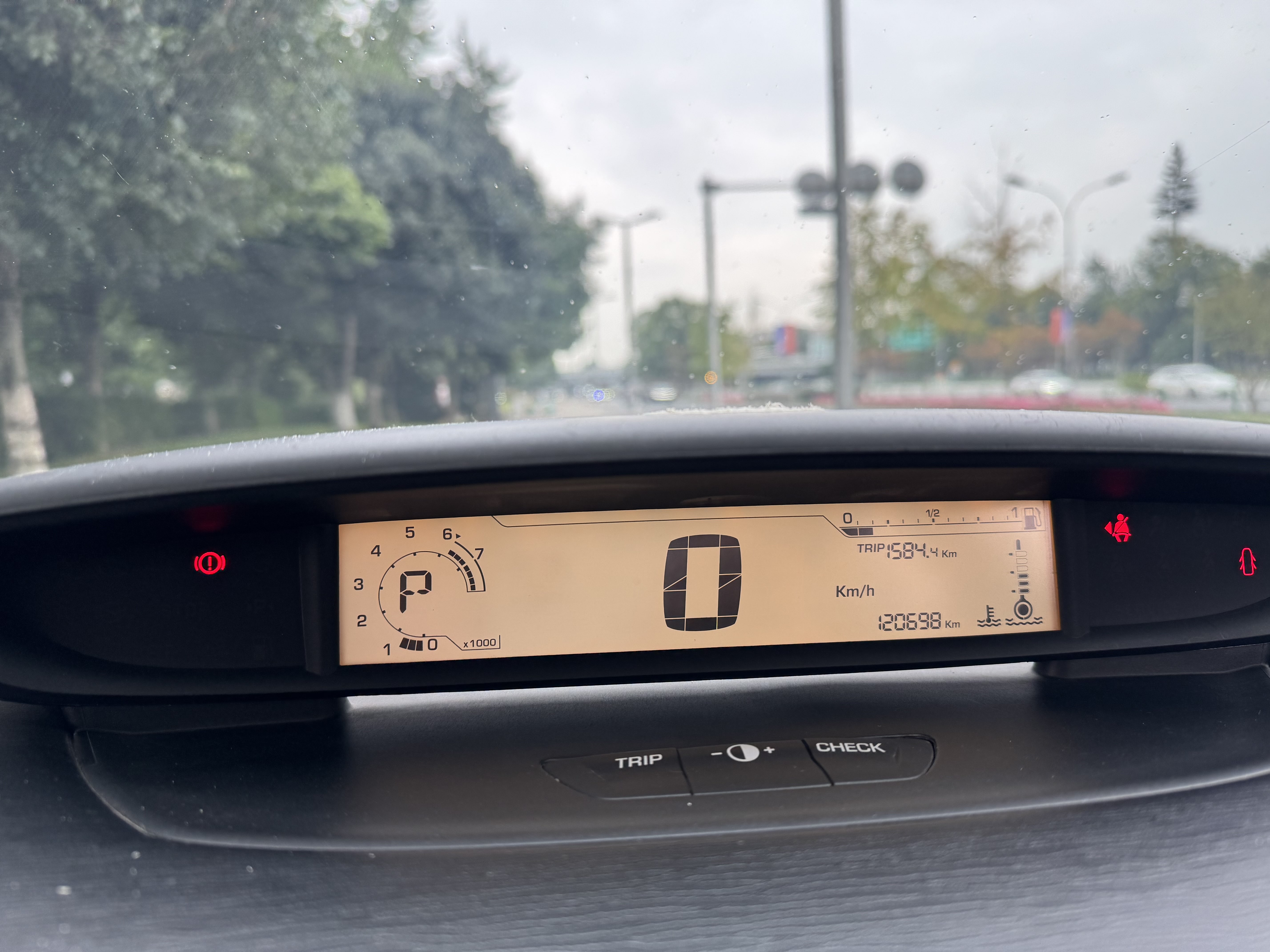 Citroen C-Quatre 2012 car image #10