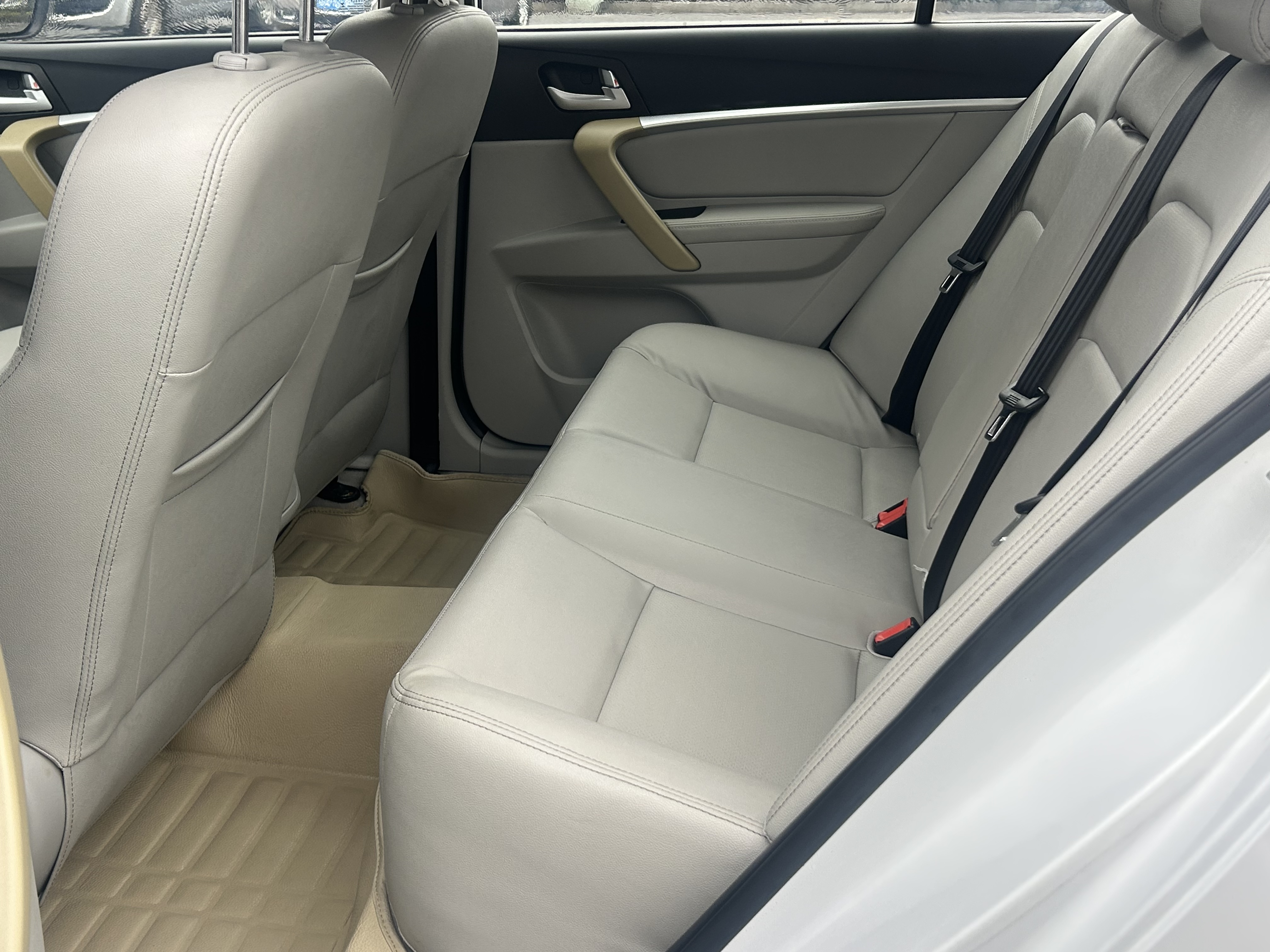 Emgrand 2015 #10 Emgrand 2015 car image #10
