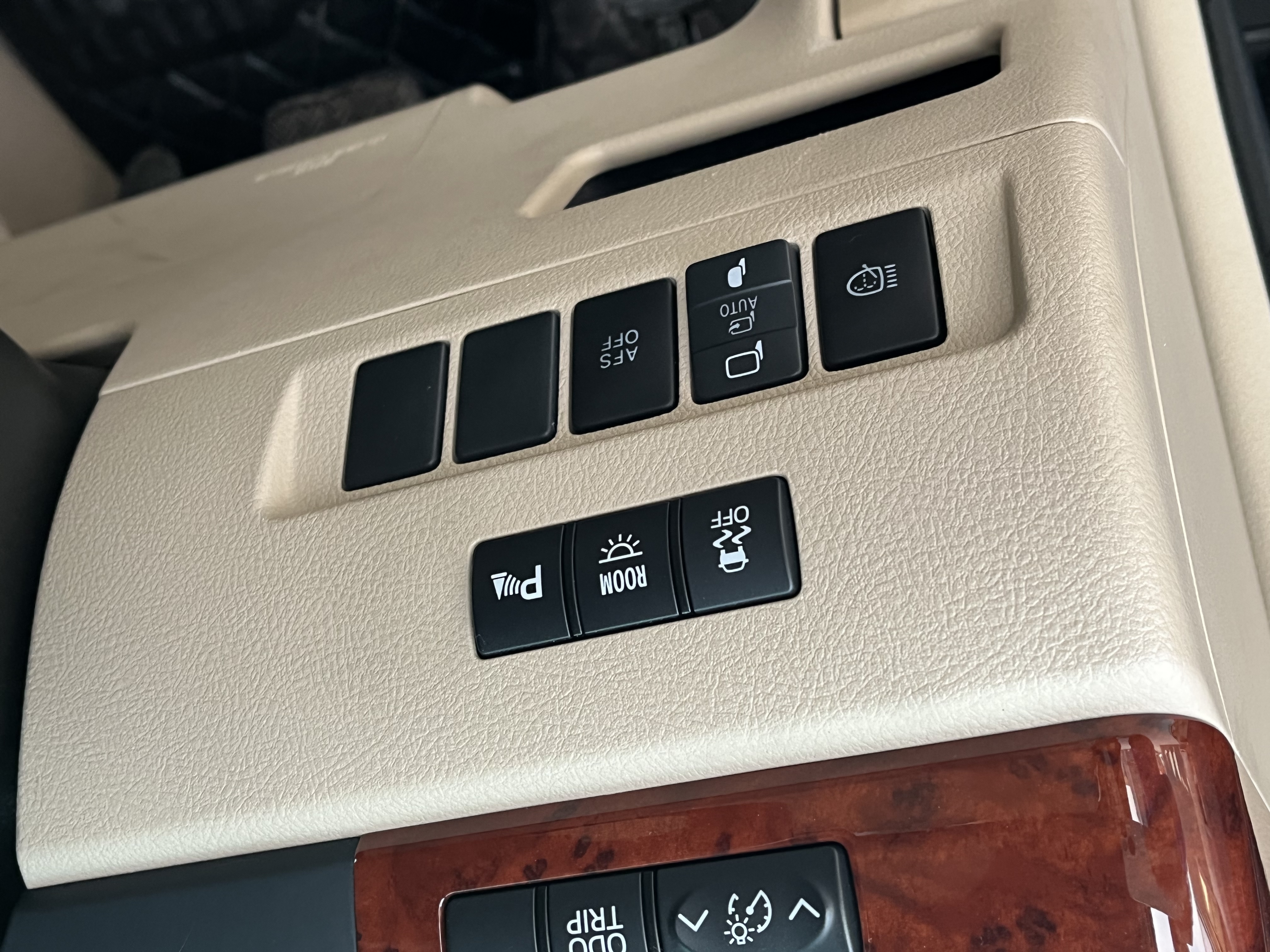 Toyota Alphard 2011 car image #10