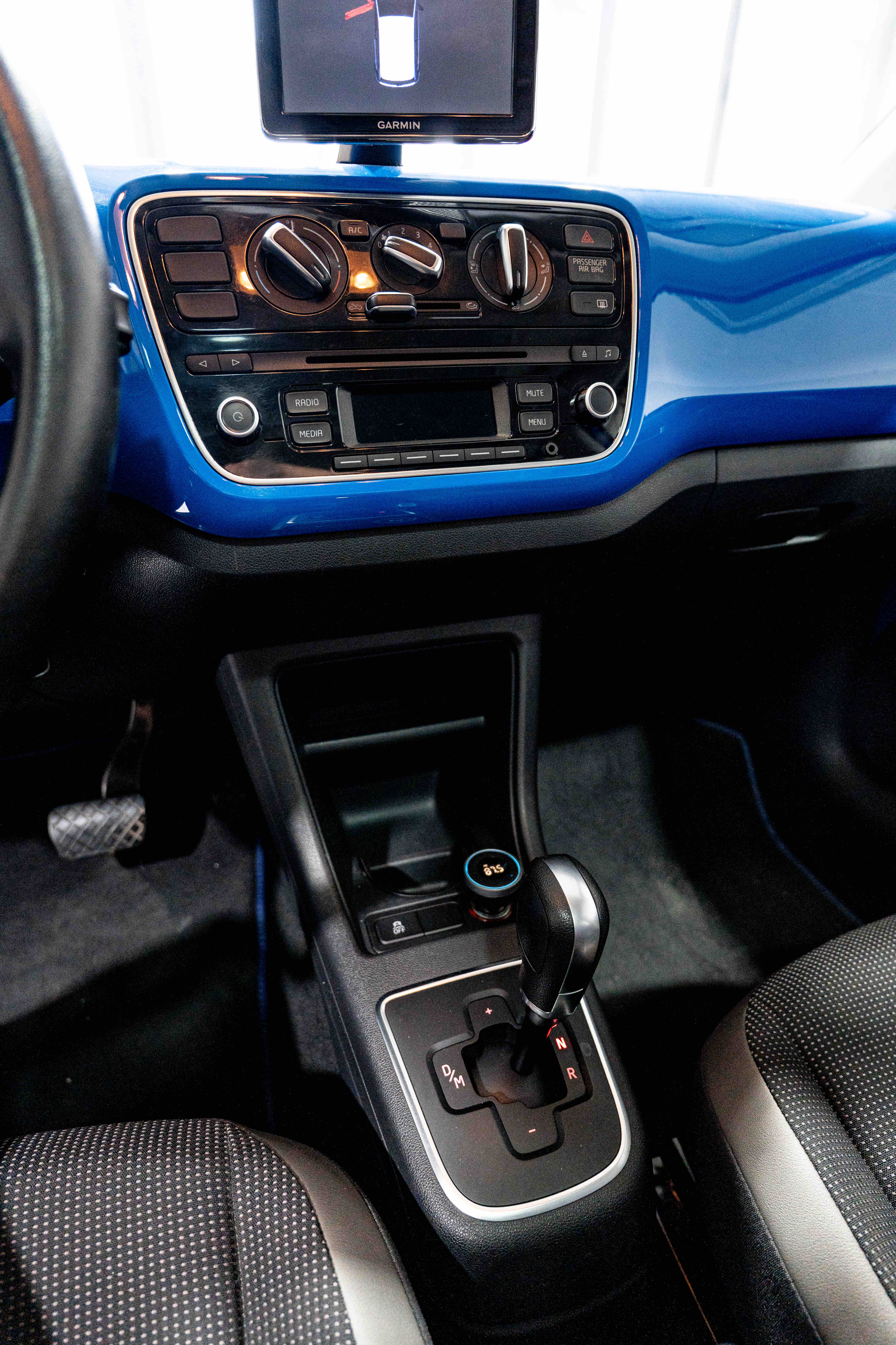 Volkswagen up! 2015 immagine di auto #10