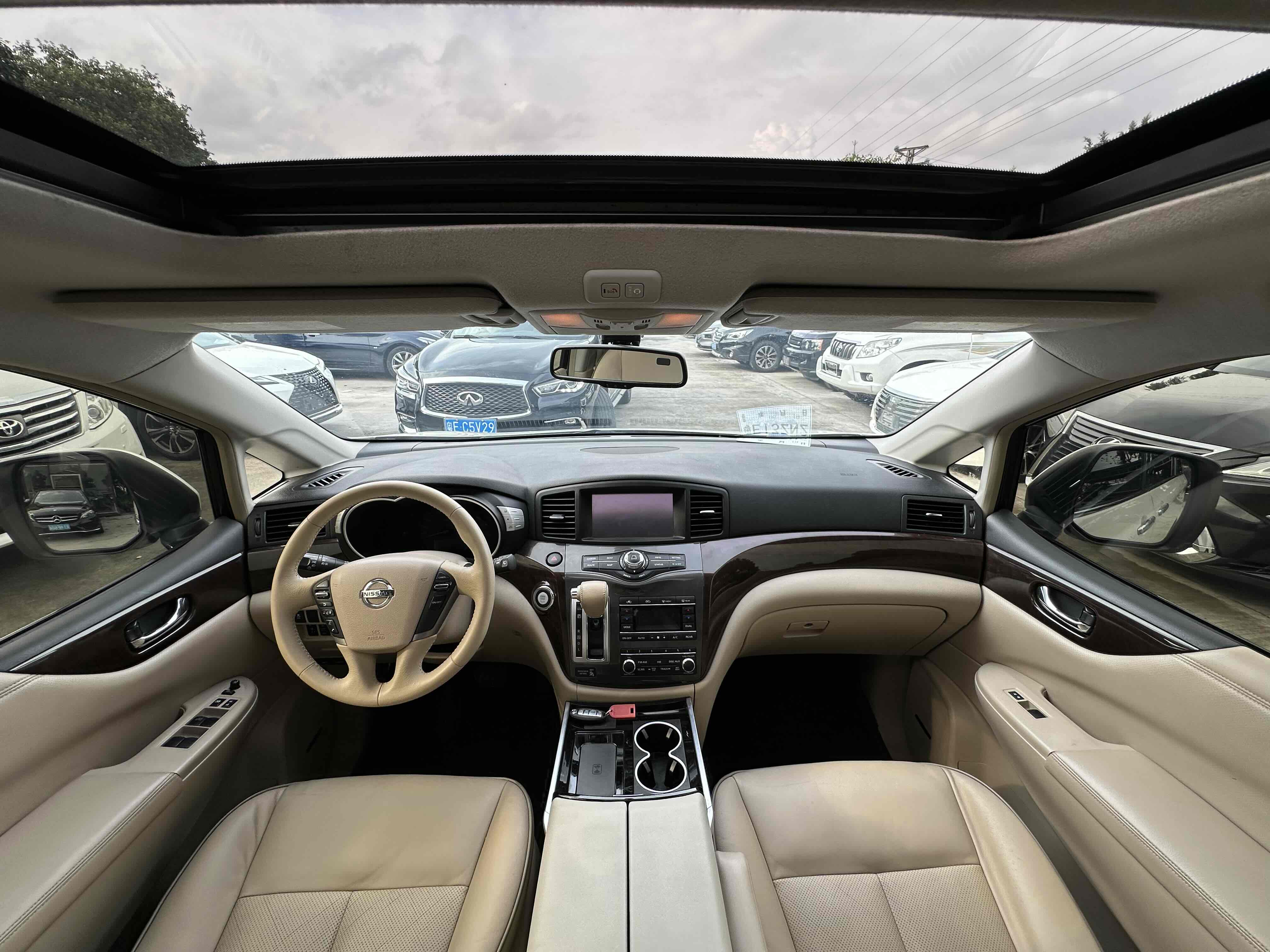 Nissan Quest 2016 imagem de carro #10