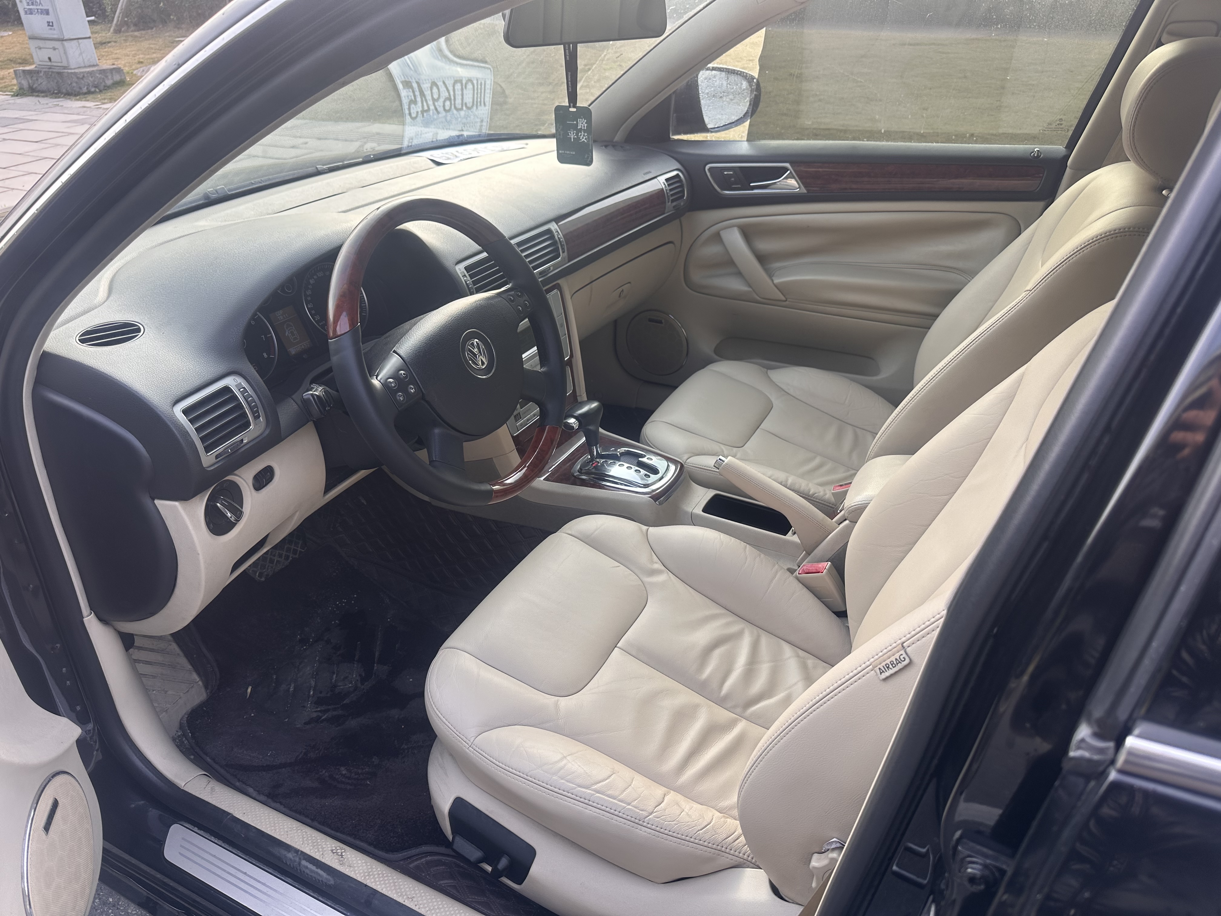 Volkswagen Passat Lingyu 2010 car image #10