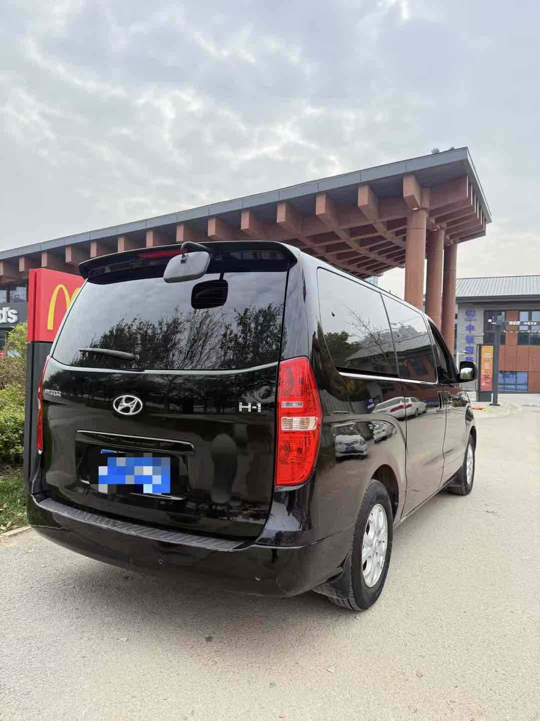 Hyundai H-1 2015 car image #10