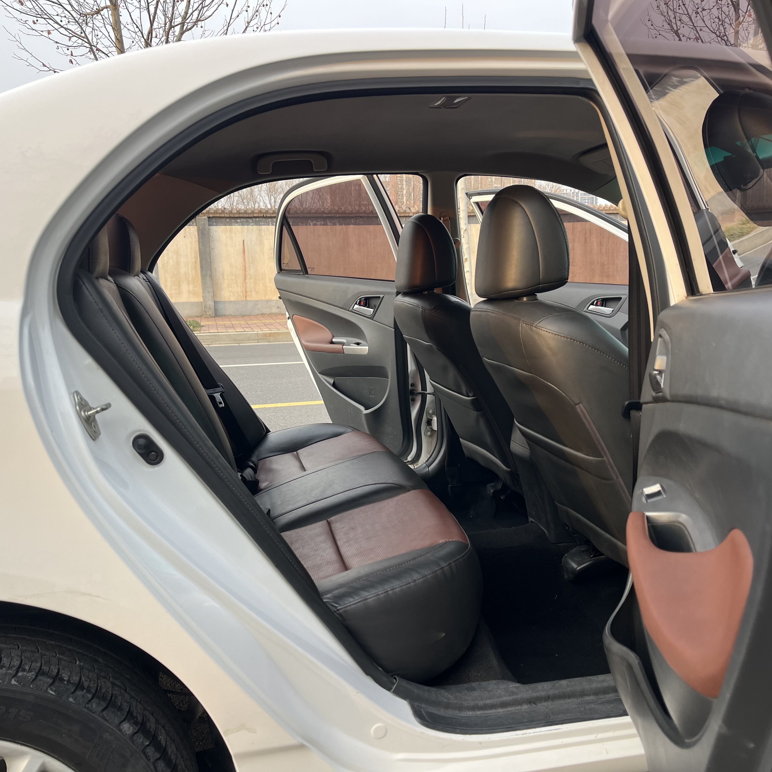 BYD F3 2015 car image #10