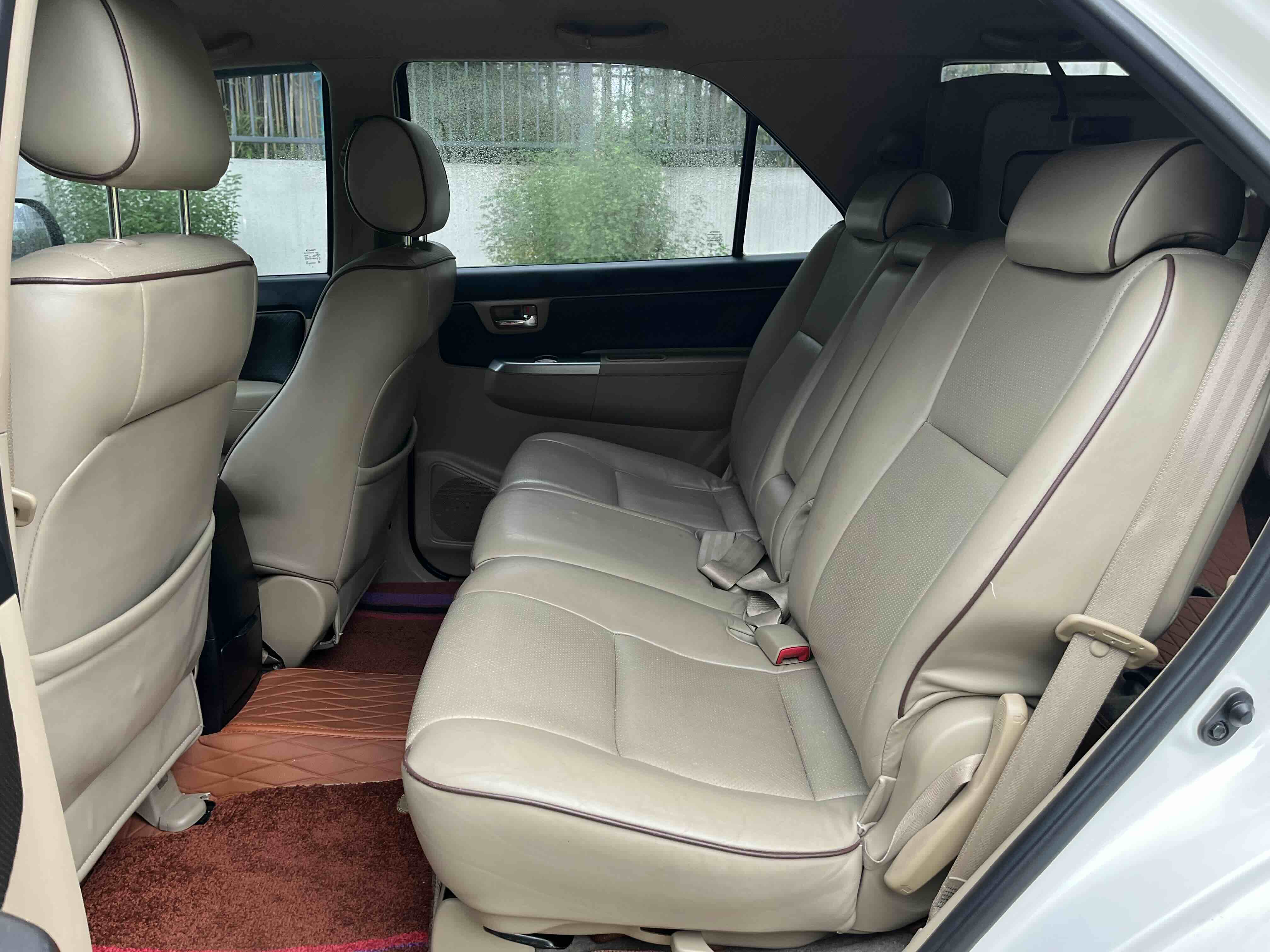 Toyota Fortuner 2015 immagine di auto #10