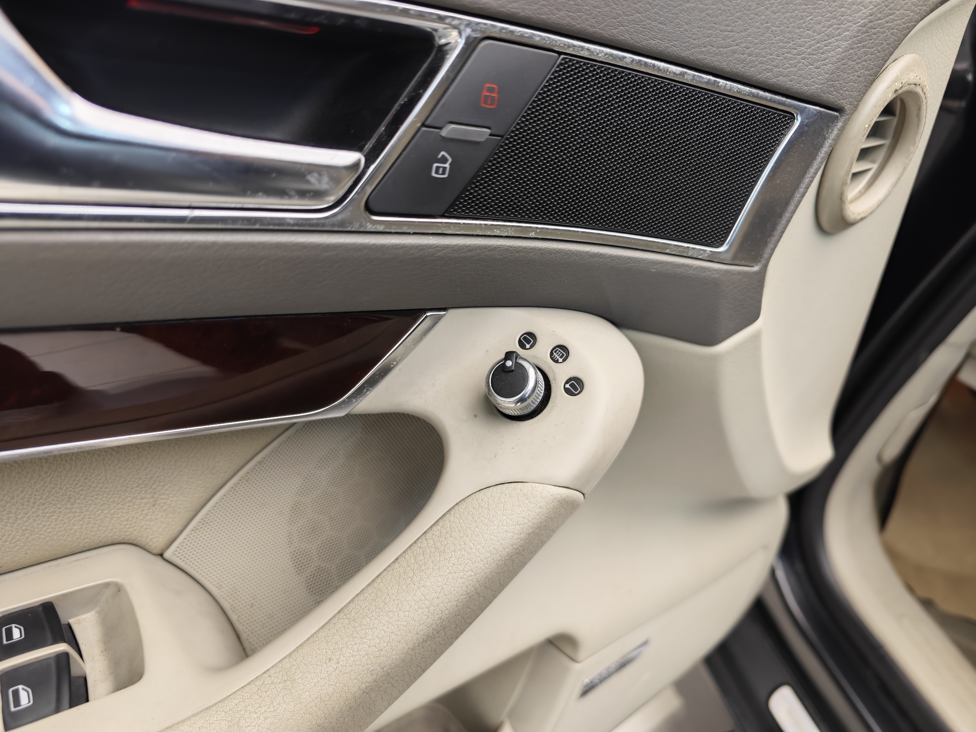 Audi A6L 2012 car image #10