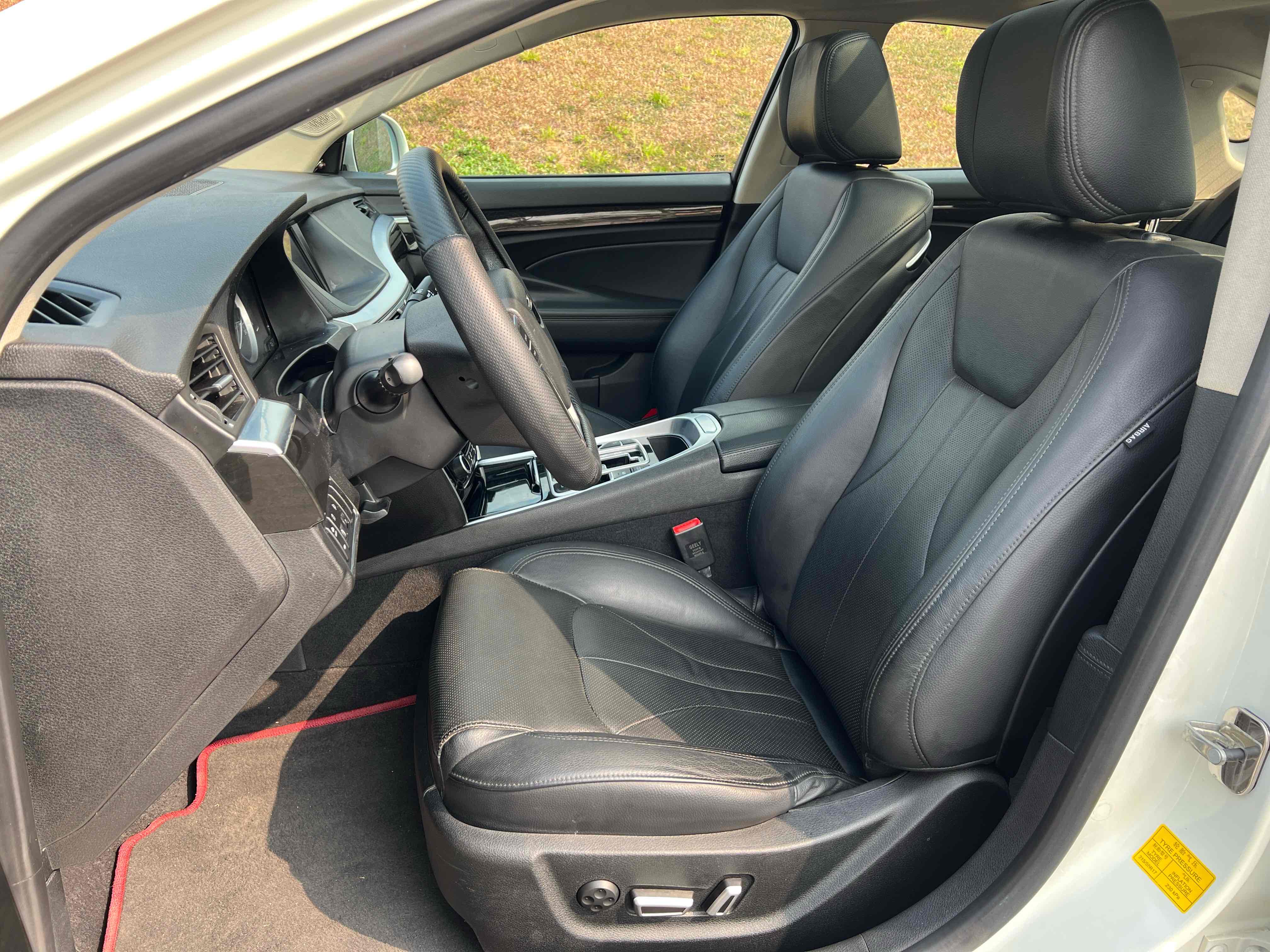 GEELY Ulion 2015 immagine di auto #10