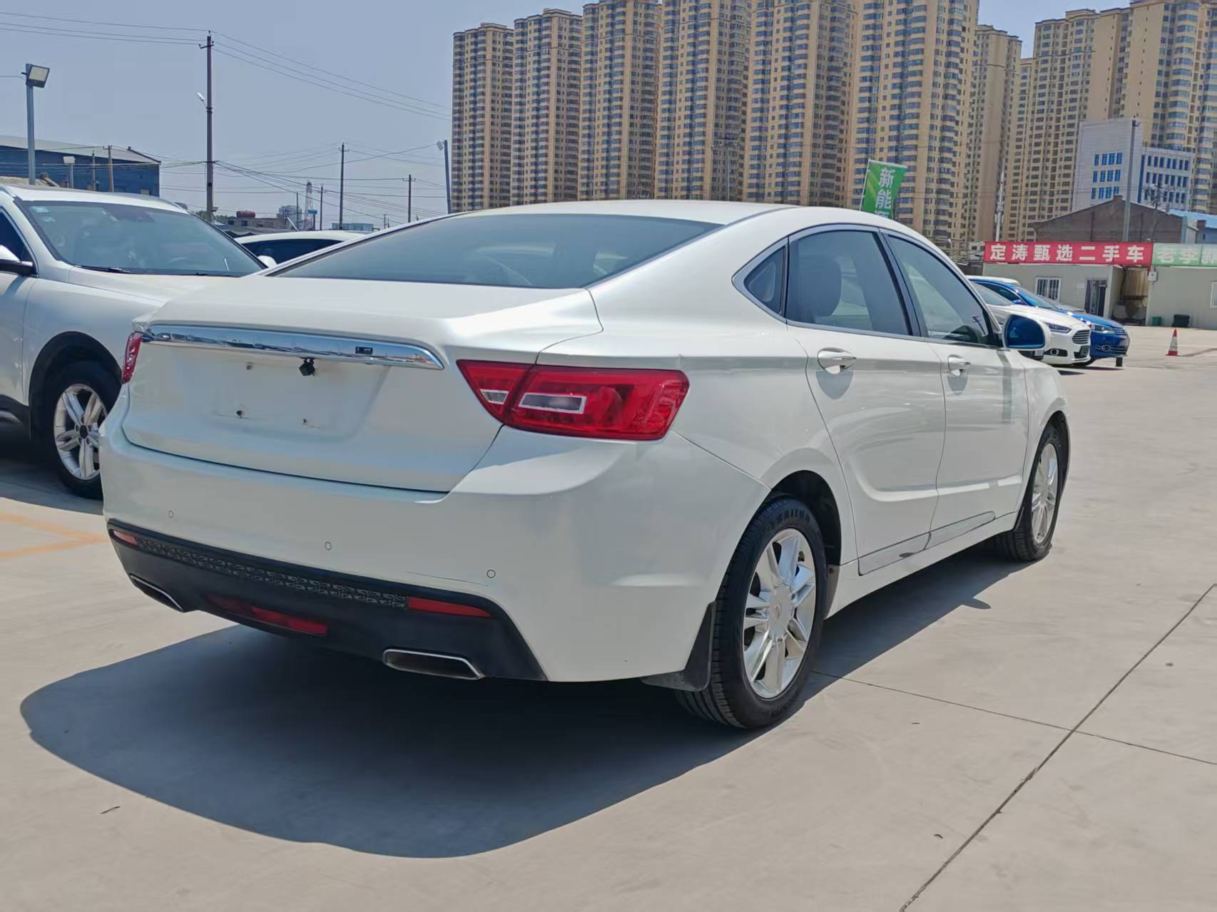 GEELY Ulion 2015 immagine di auto #10