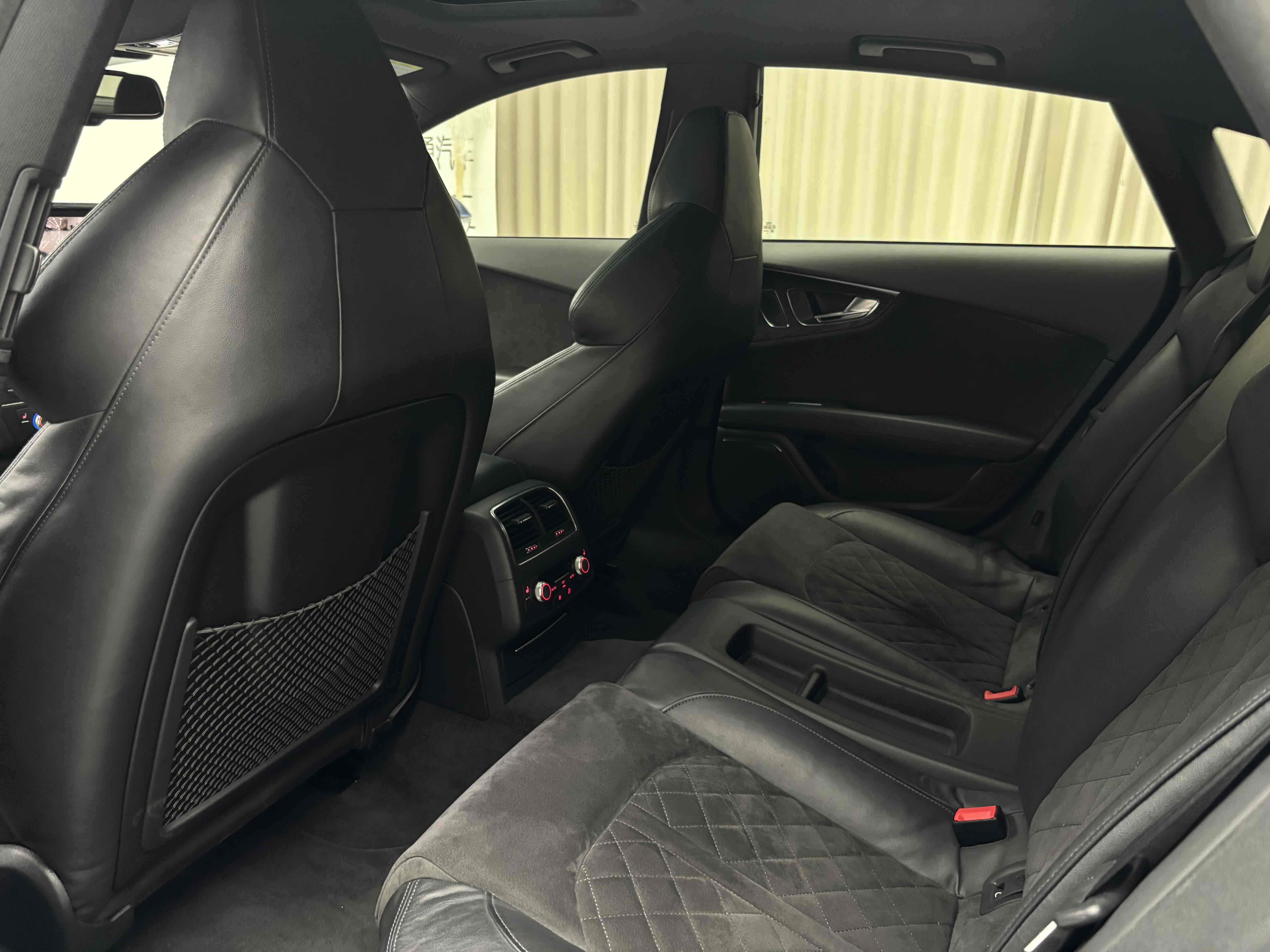 Audi RS 7 2017 car image #10