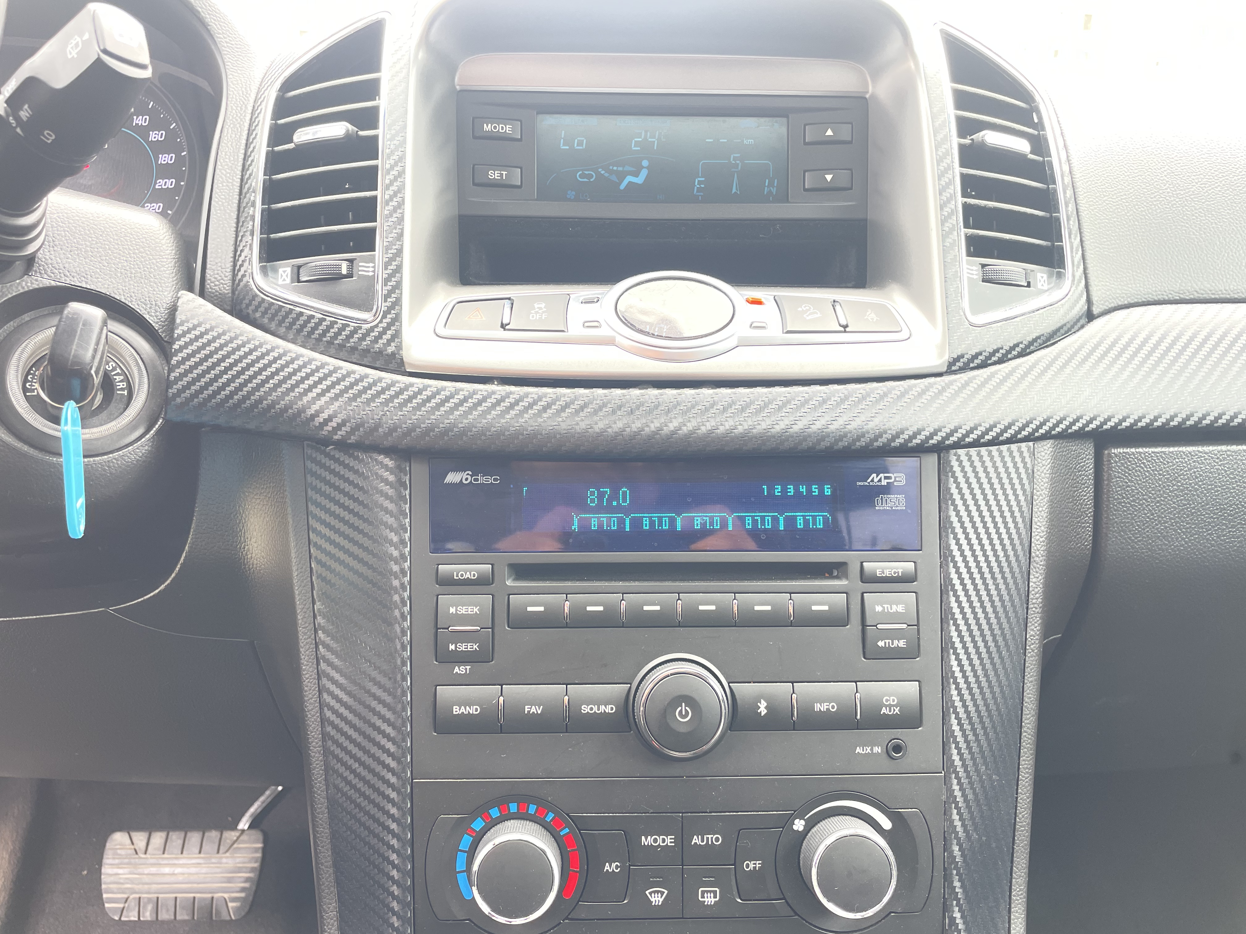 Chevrolet Captiva (Imported) 2012 car image #10