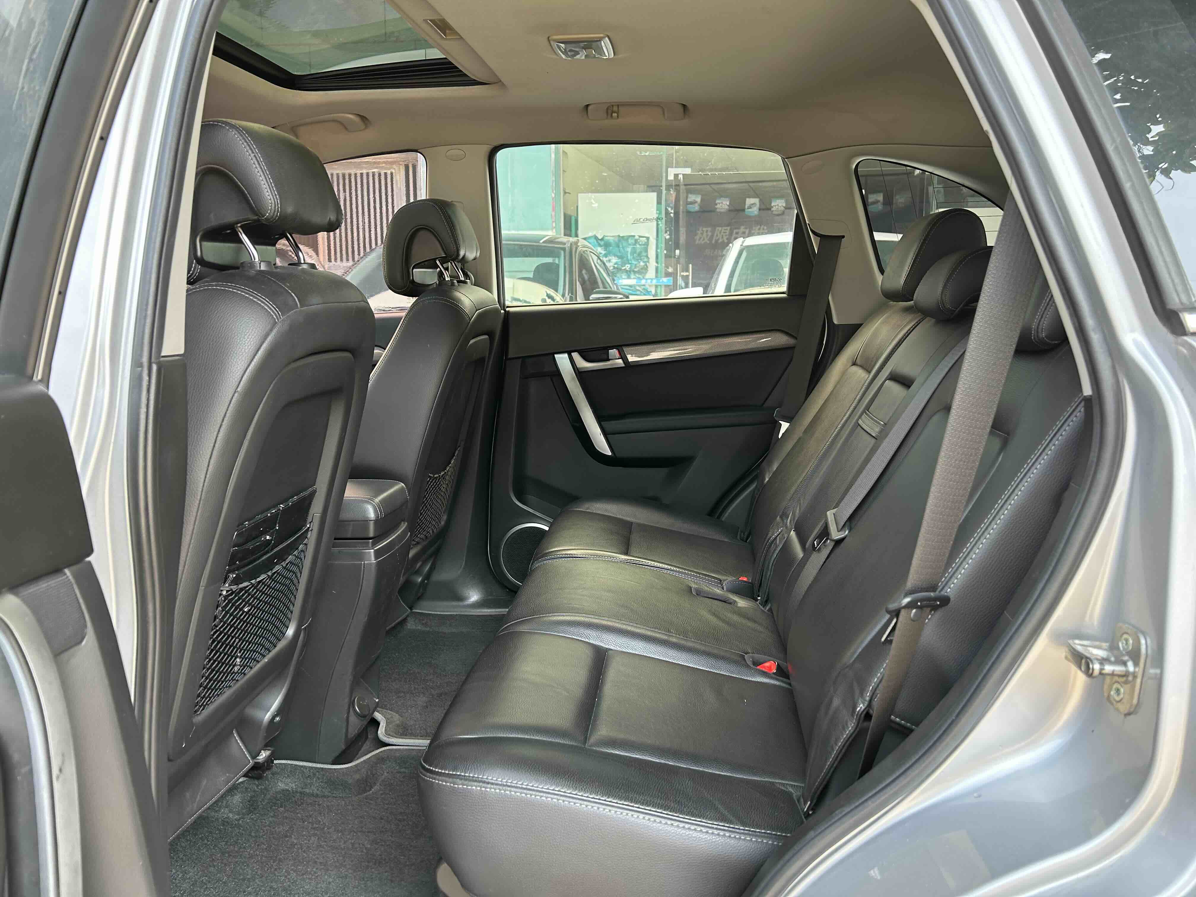 Chevrolet Captiva (Imported) 2011 car image #10