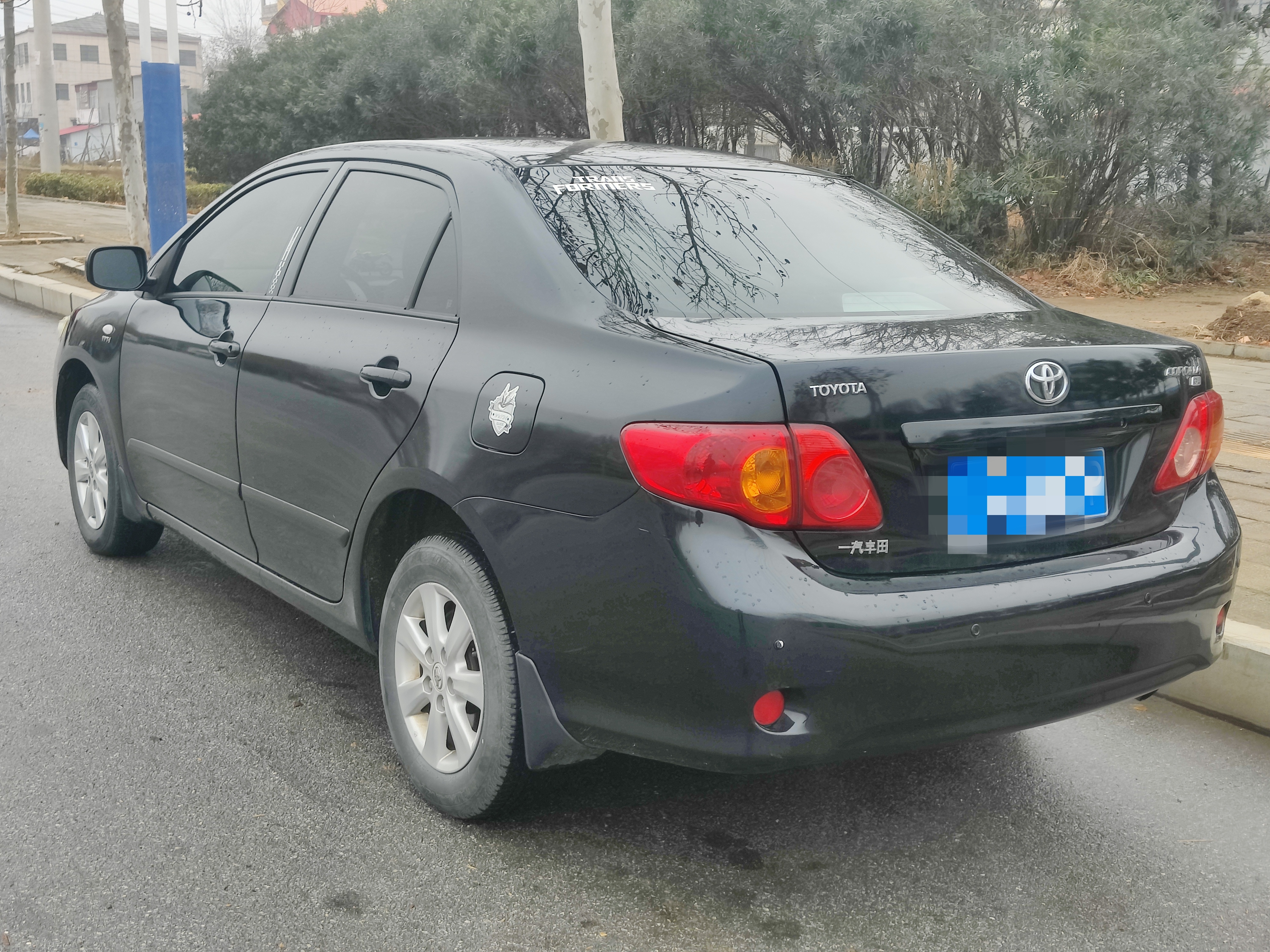 2009 car image #10