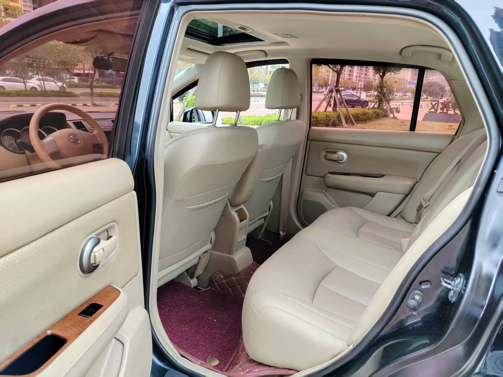 日产 颐达 2010 汽车图片 #10