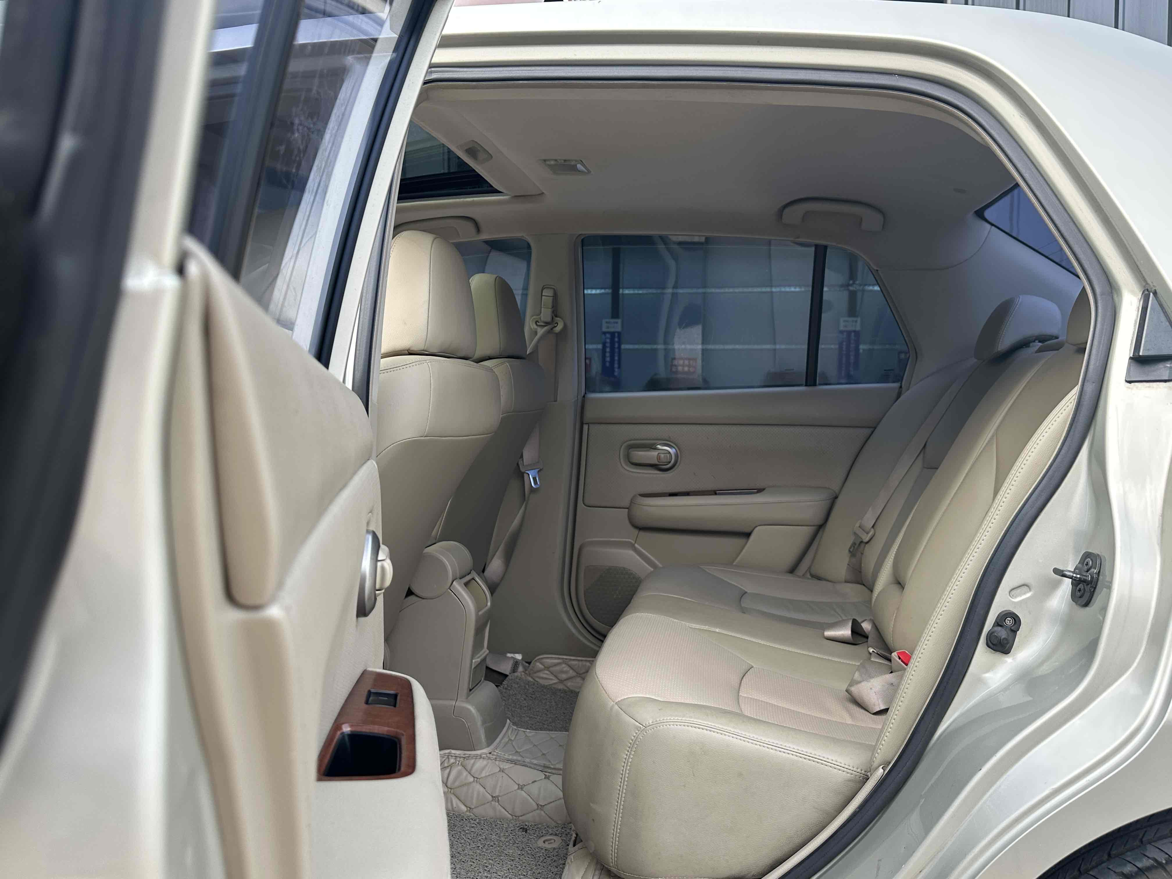 日产 颐达 2010 汽车图片 #10