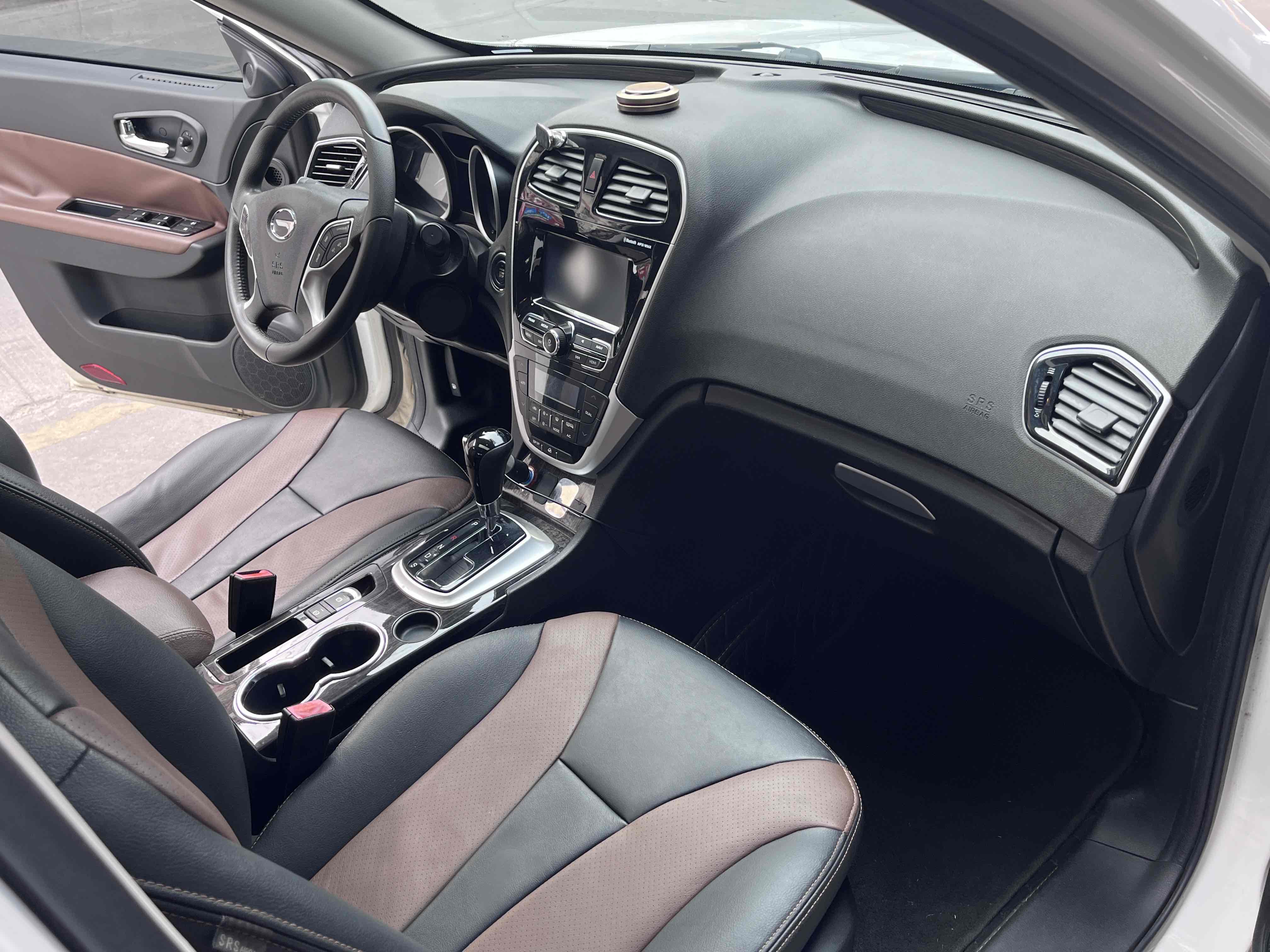 GAC Trumpchi GS5 Super 2017 #10 GAC Trumpchi GS5 Super 2017 car image #10