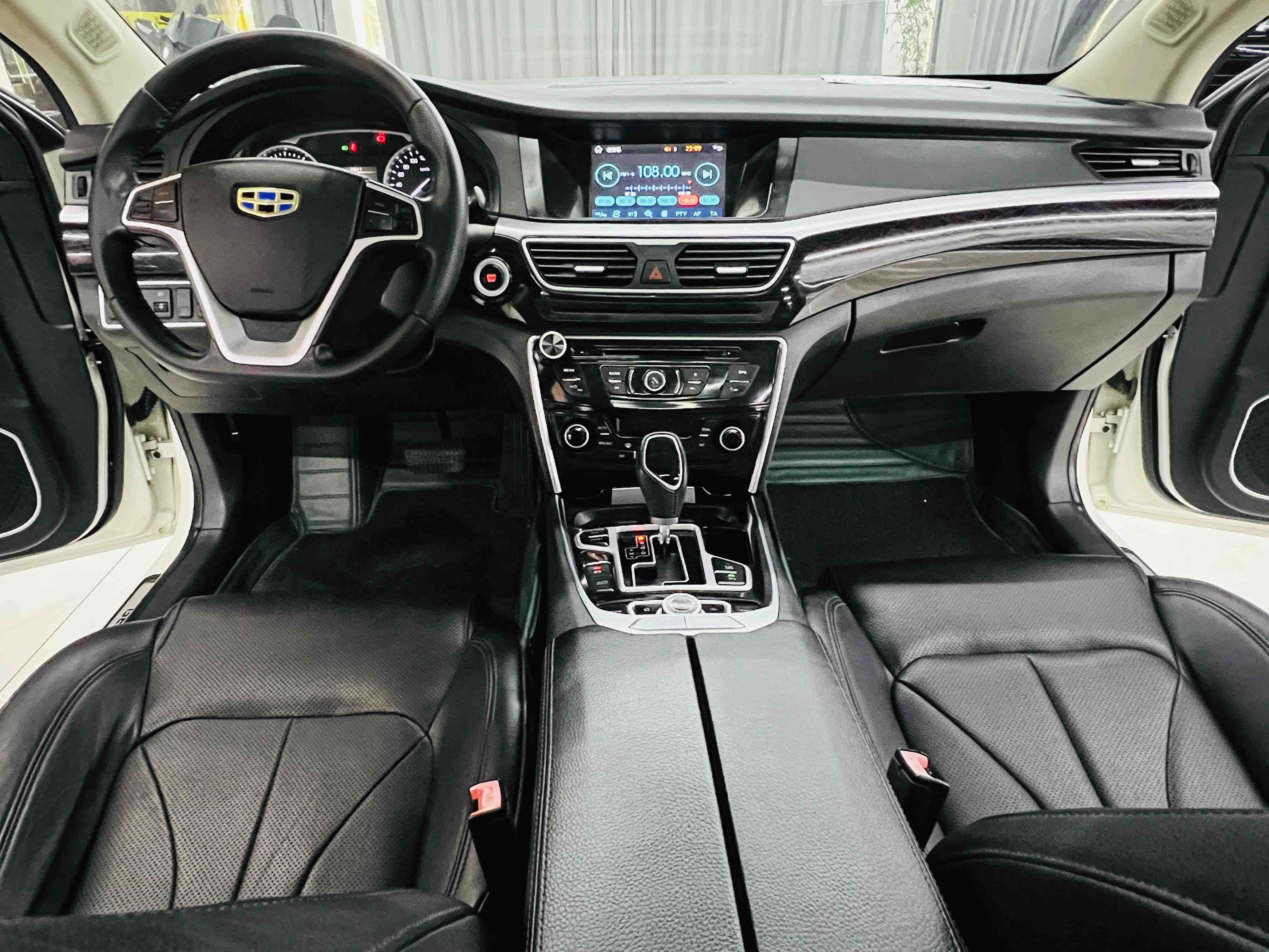 GEELY Ulion 2016 #10 GEELY Ulion 2016 imagem de carro #10