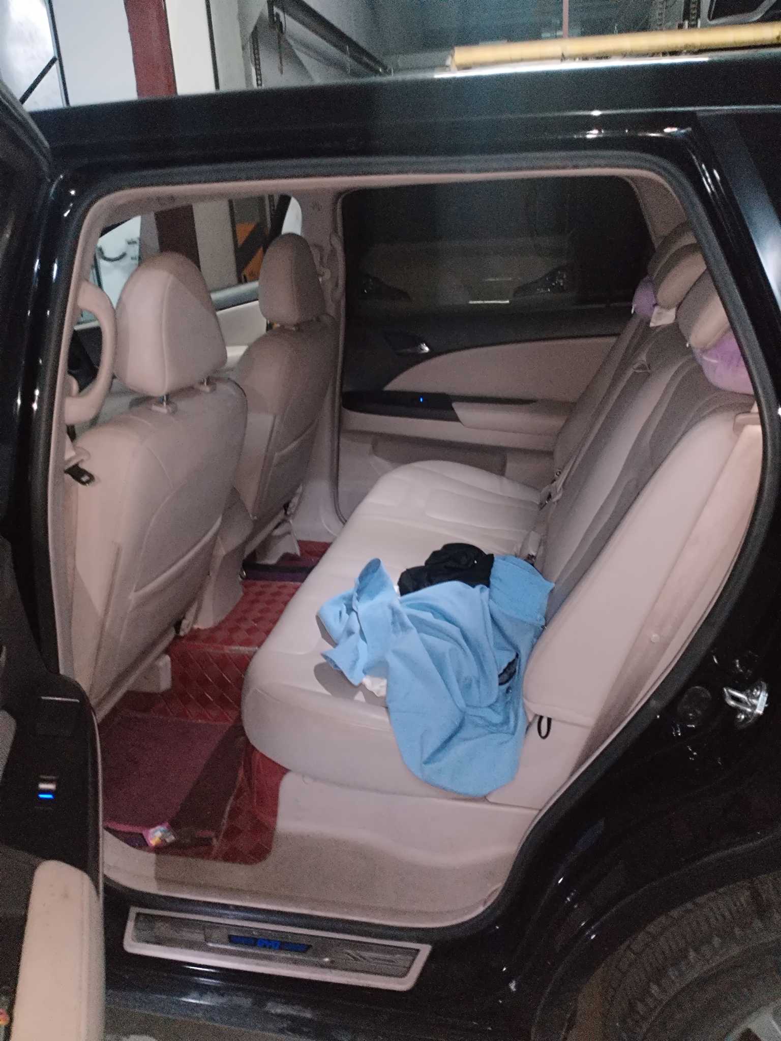 BYD e6 2015 car image #10