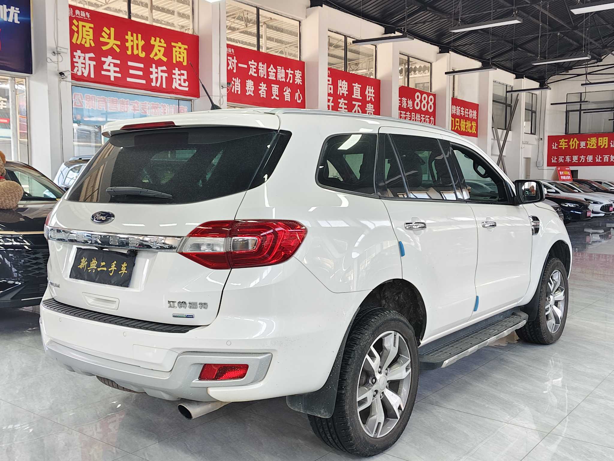 Ford Everest 2017 car image #10