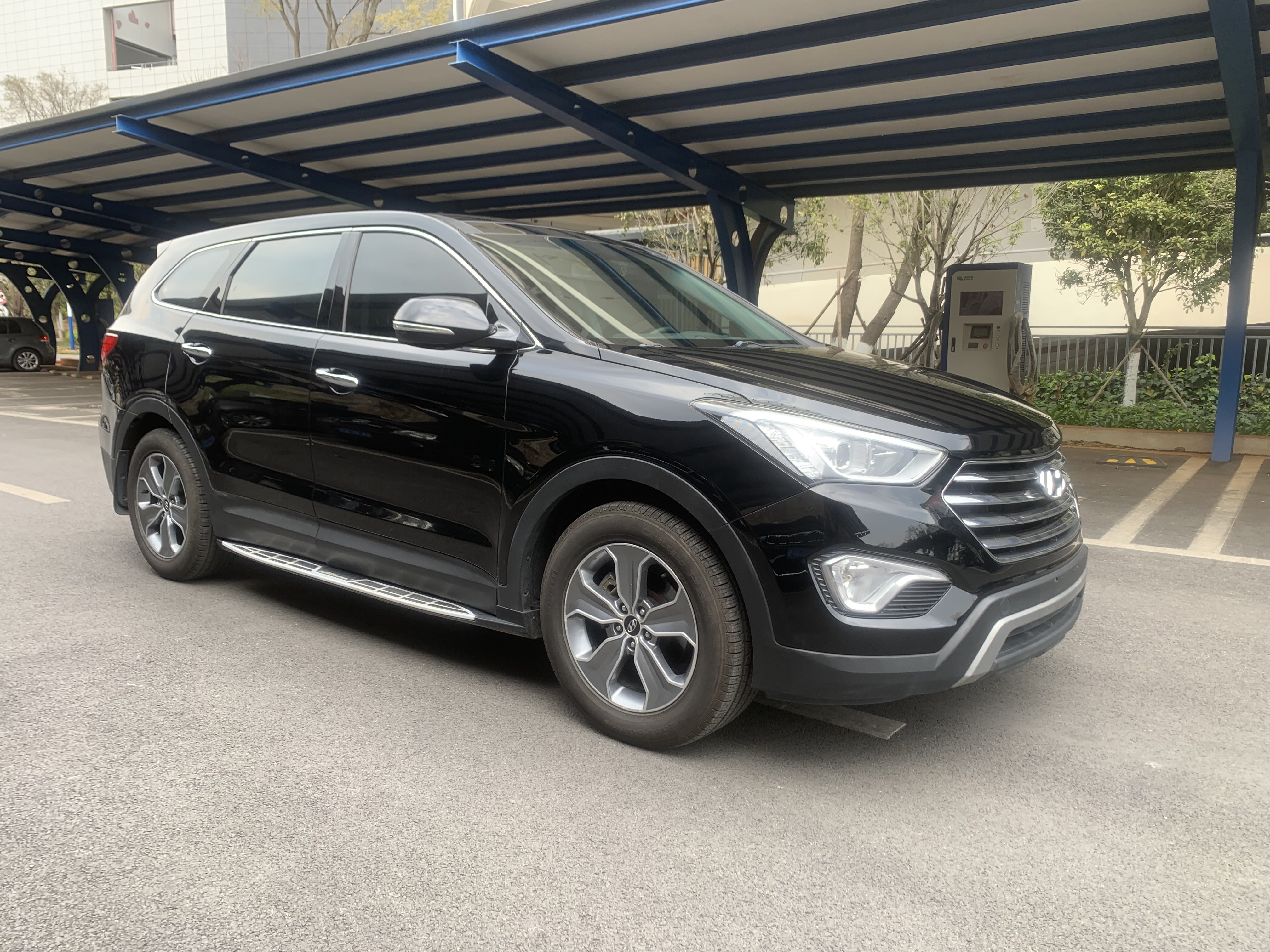 Hyundai Grand Santa Fe 2016 car image #10