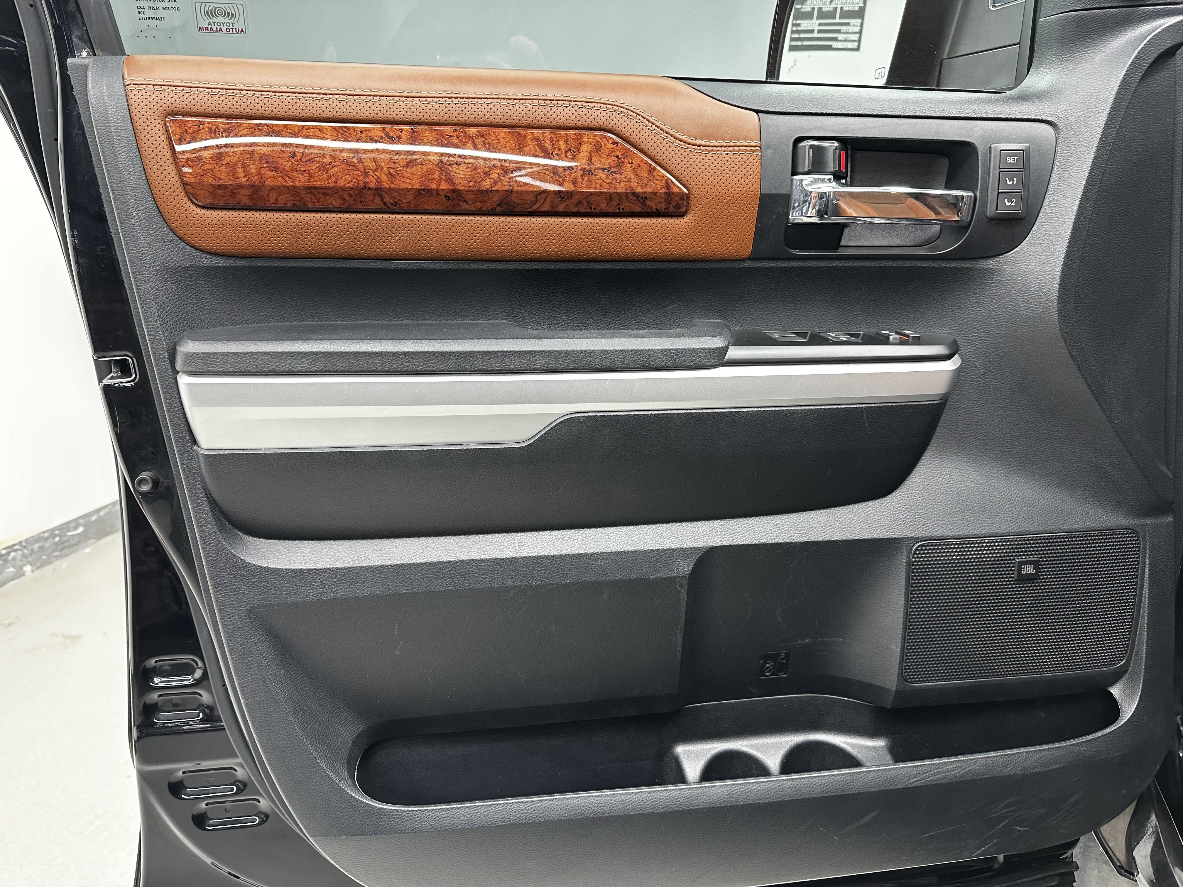 Toyota Tundra 2017 immagine di auto #10