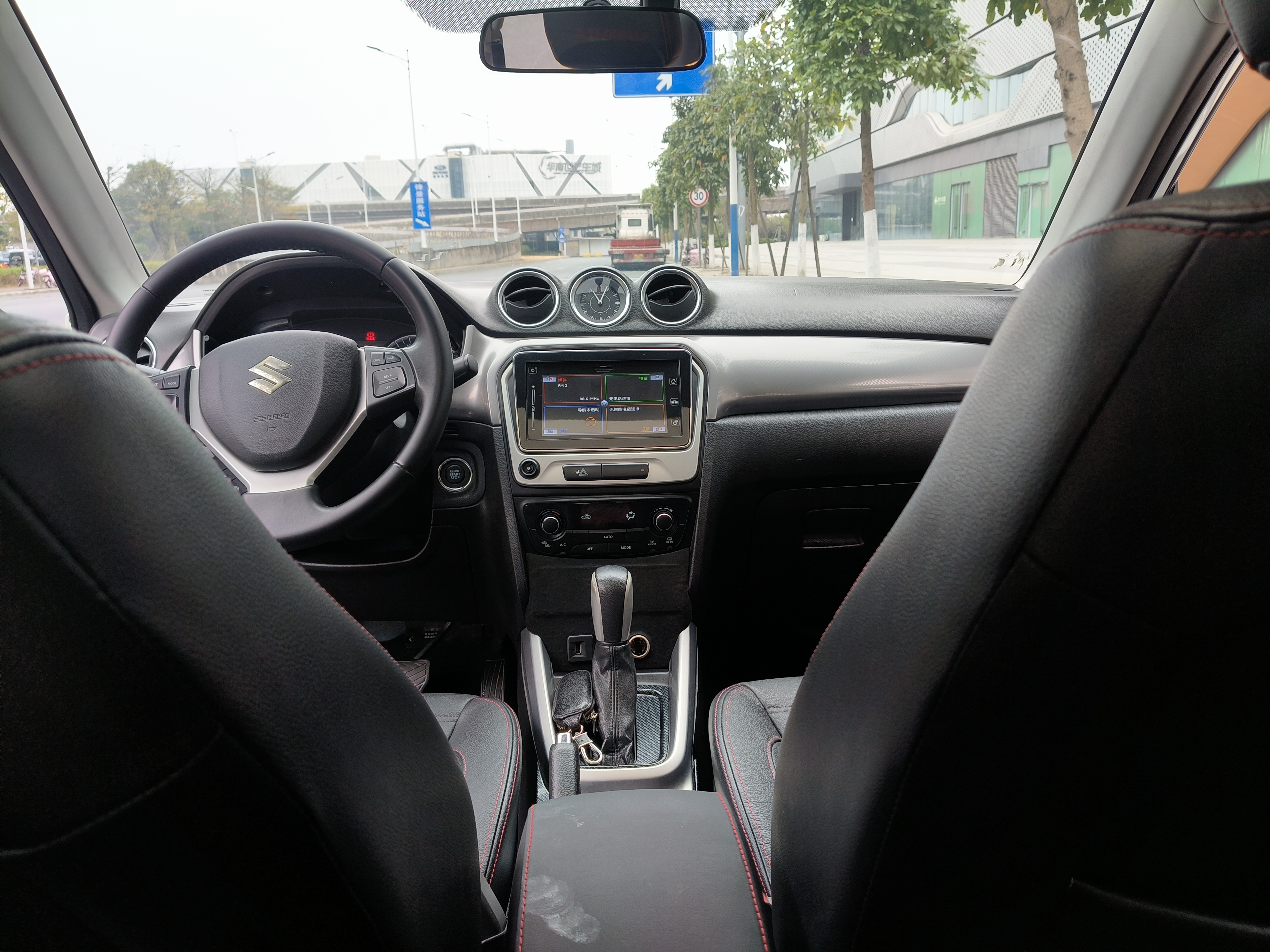 Suzuki Vitara 2016 image de voiture #10