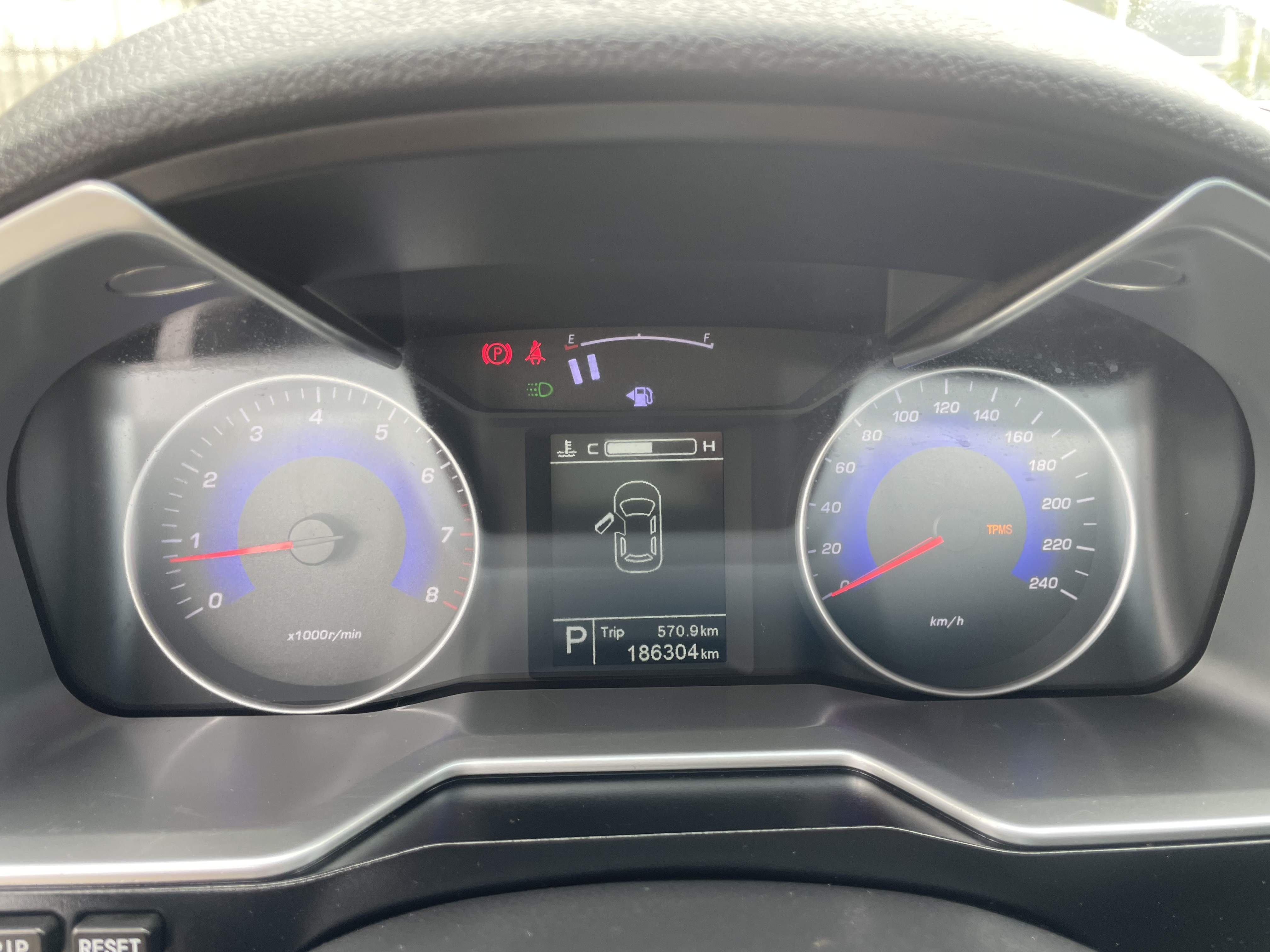 GEELY Emgrand 2015 car image #10
