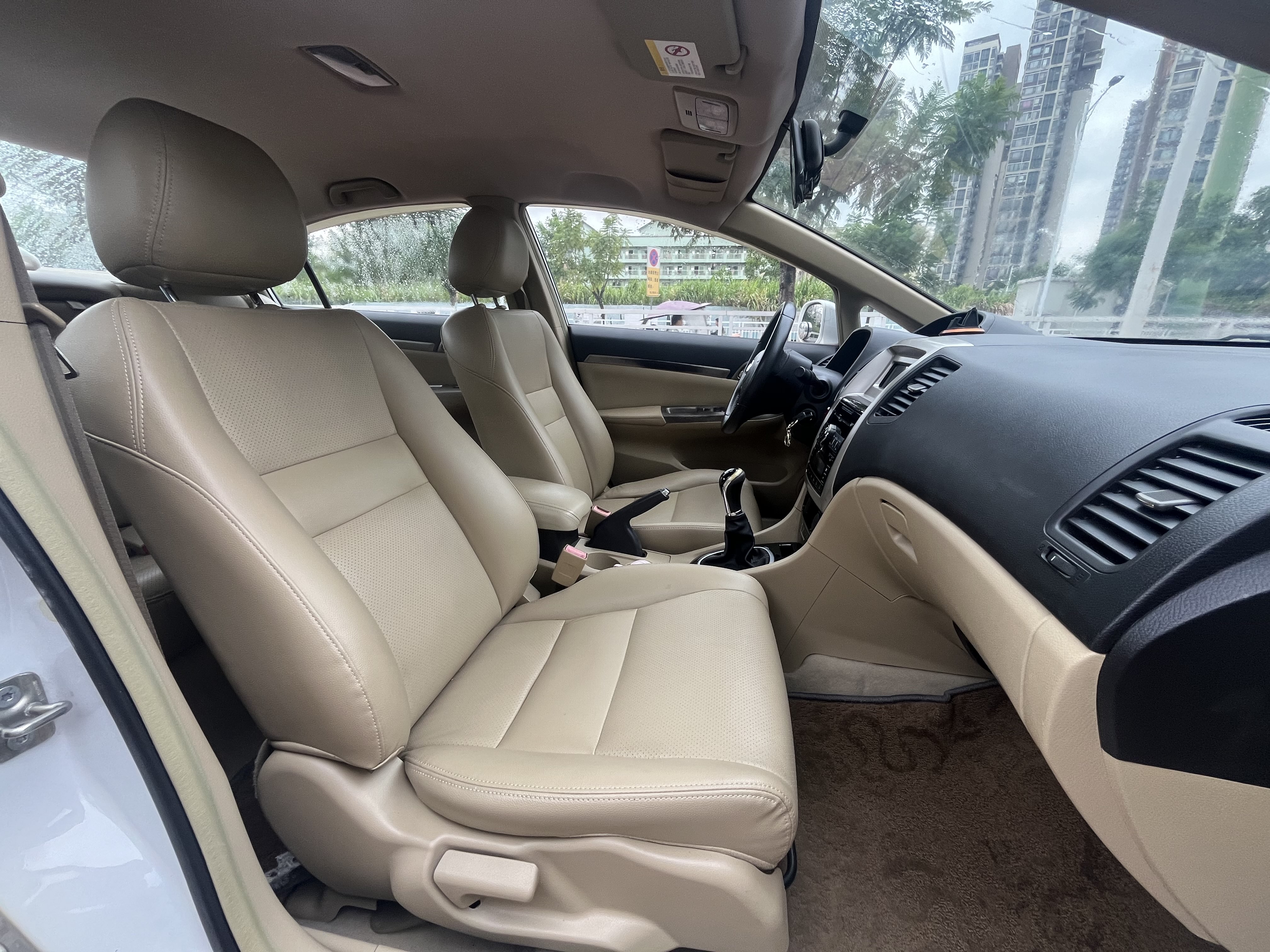 Great Wall C50 2012 car image #10