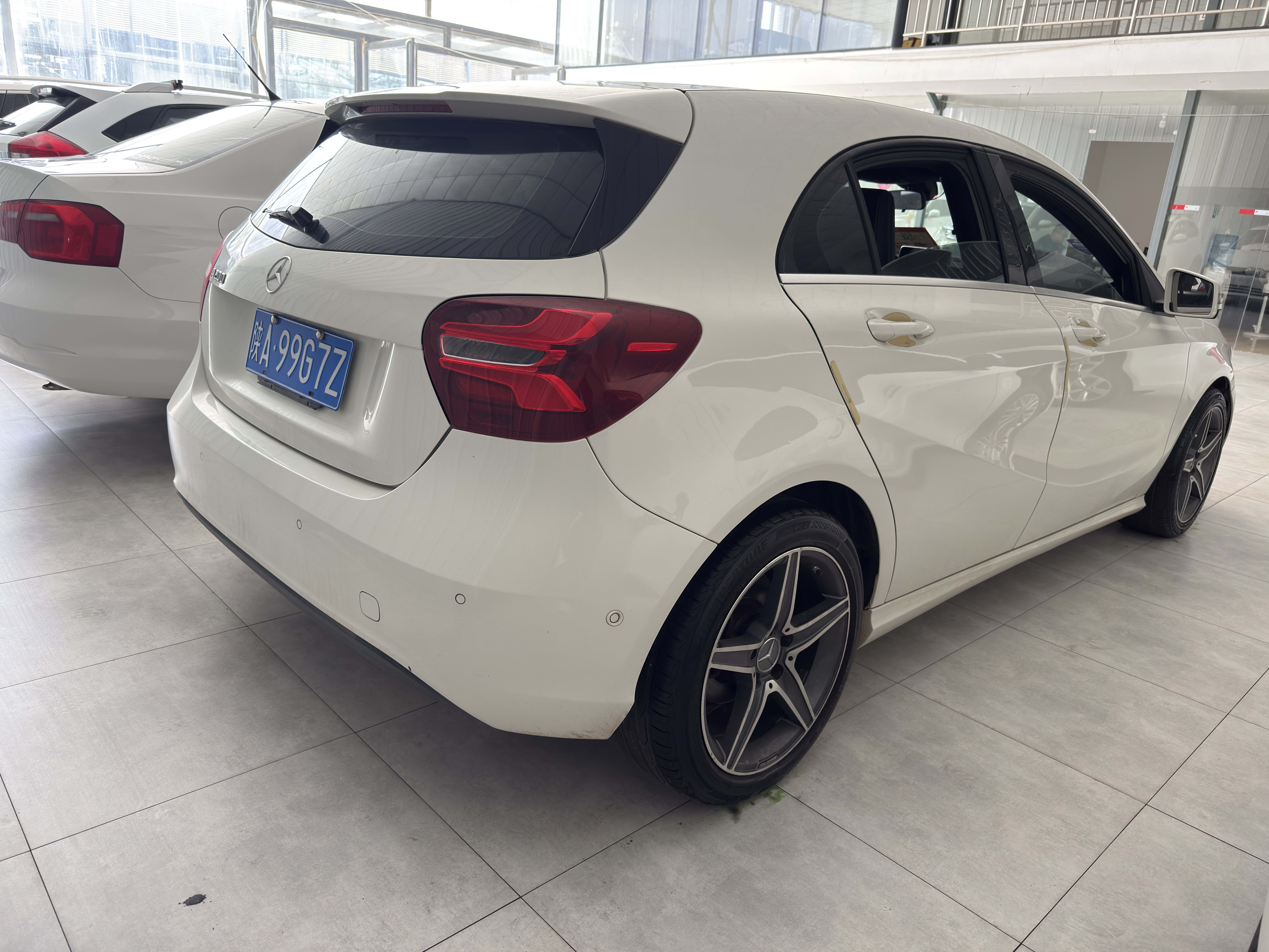 Toyota Sienna 2016 immagine di auto #10