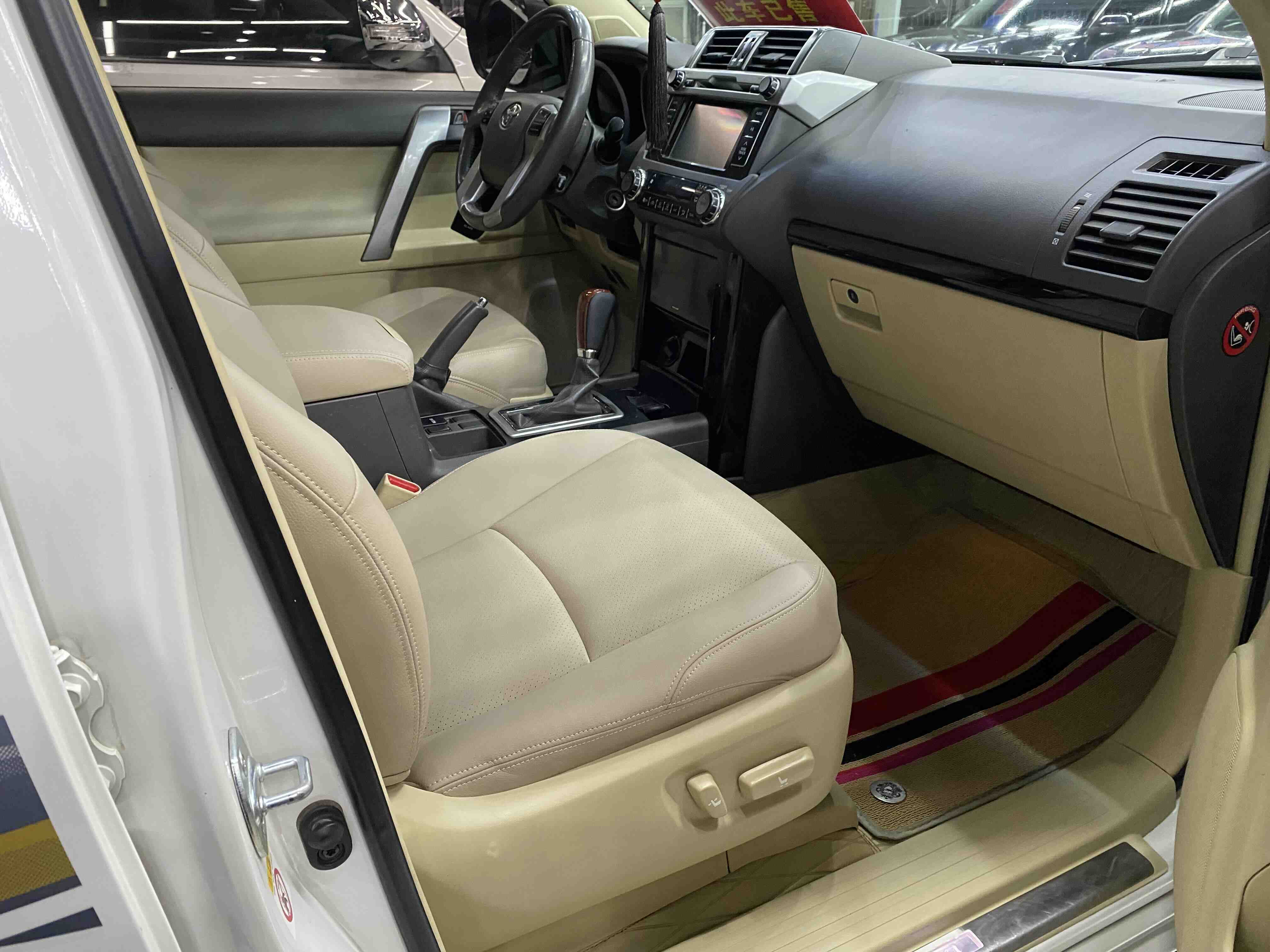 Toyota 2014 car image #10