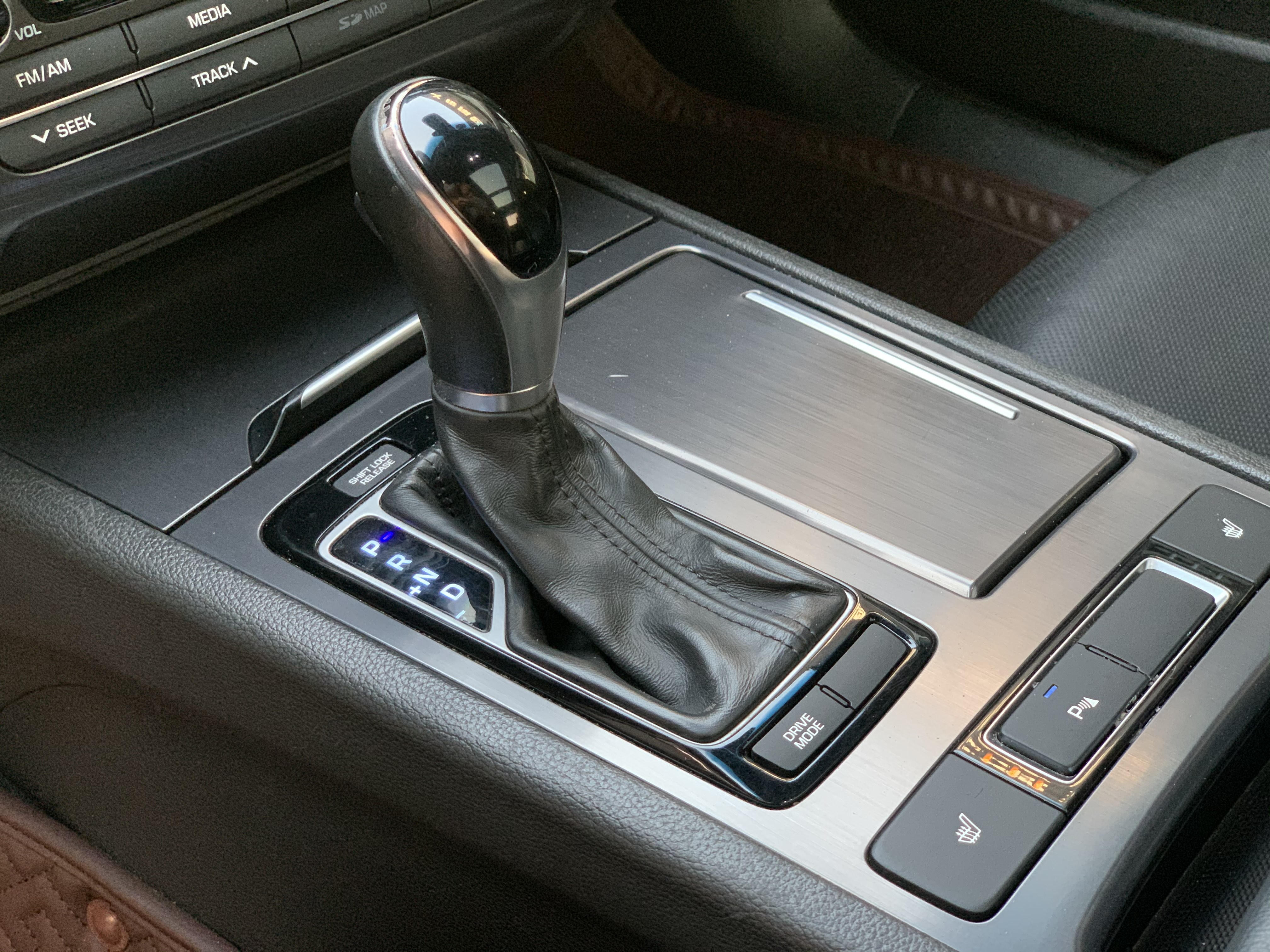 Hyundai Genesis 2015 #10 Hyundai Genesis 2015 immagine di auto #10