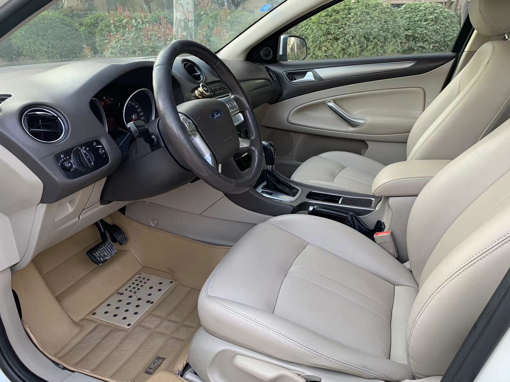 Ford Zhisheng 2015 #10 Ford Zhisheng 2015 car image #10