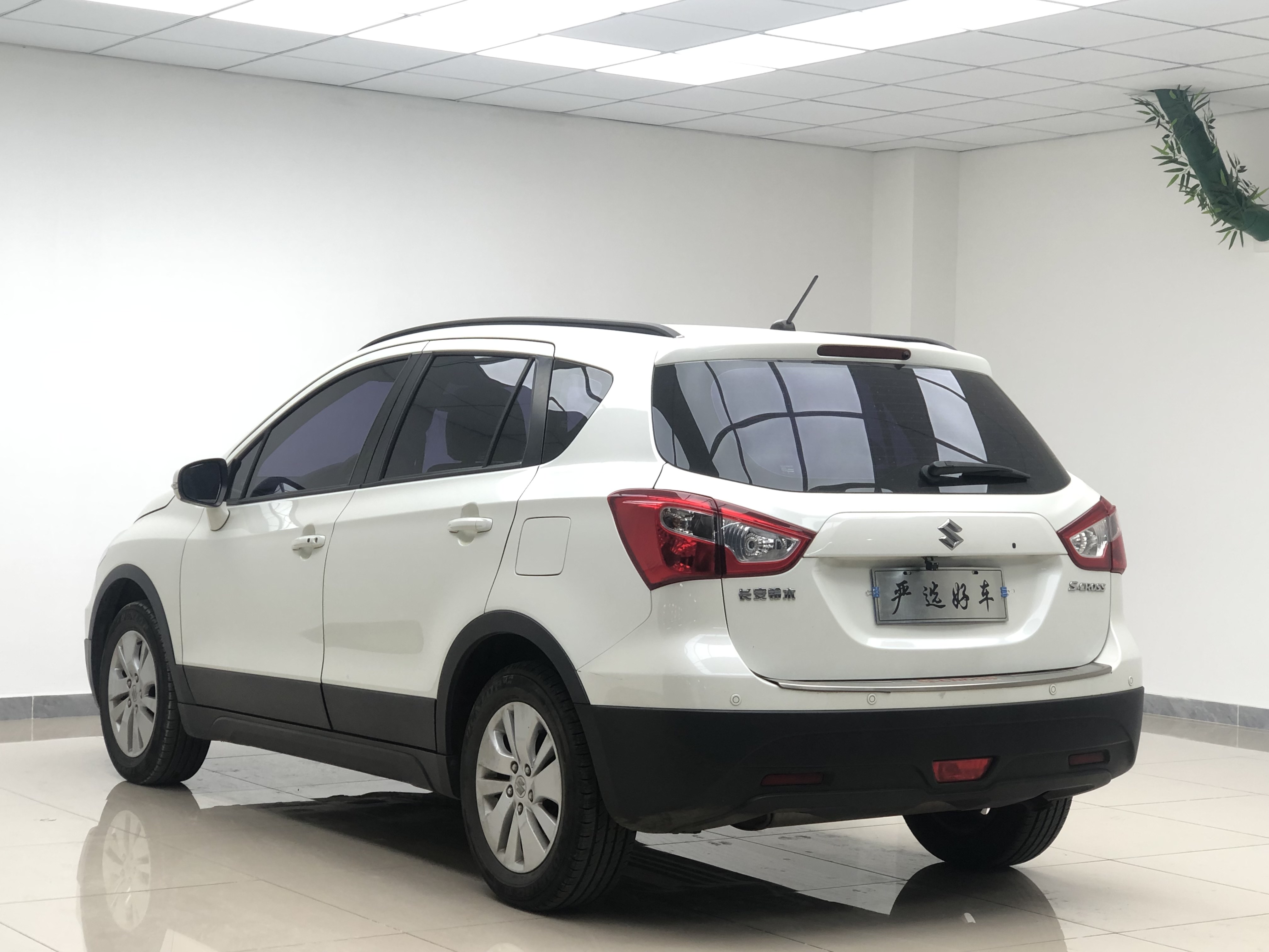 Suzuki S-Cross 2016 صورة سيارة #10