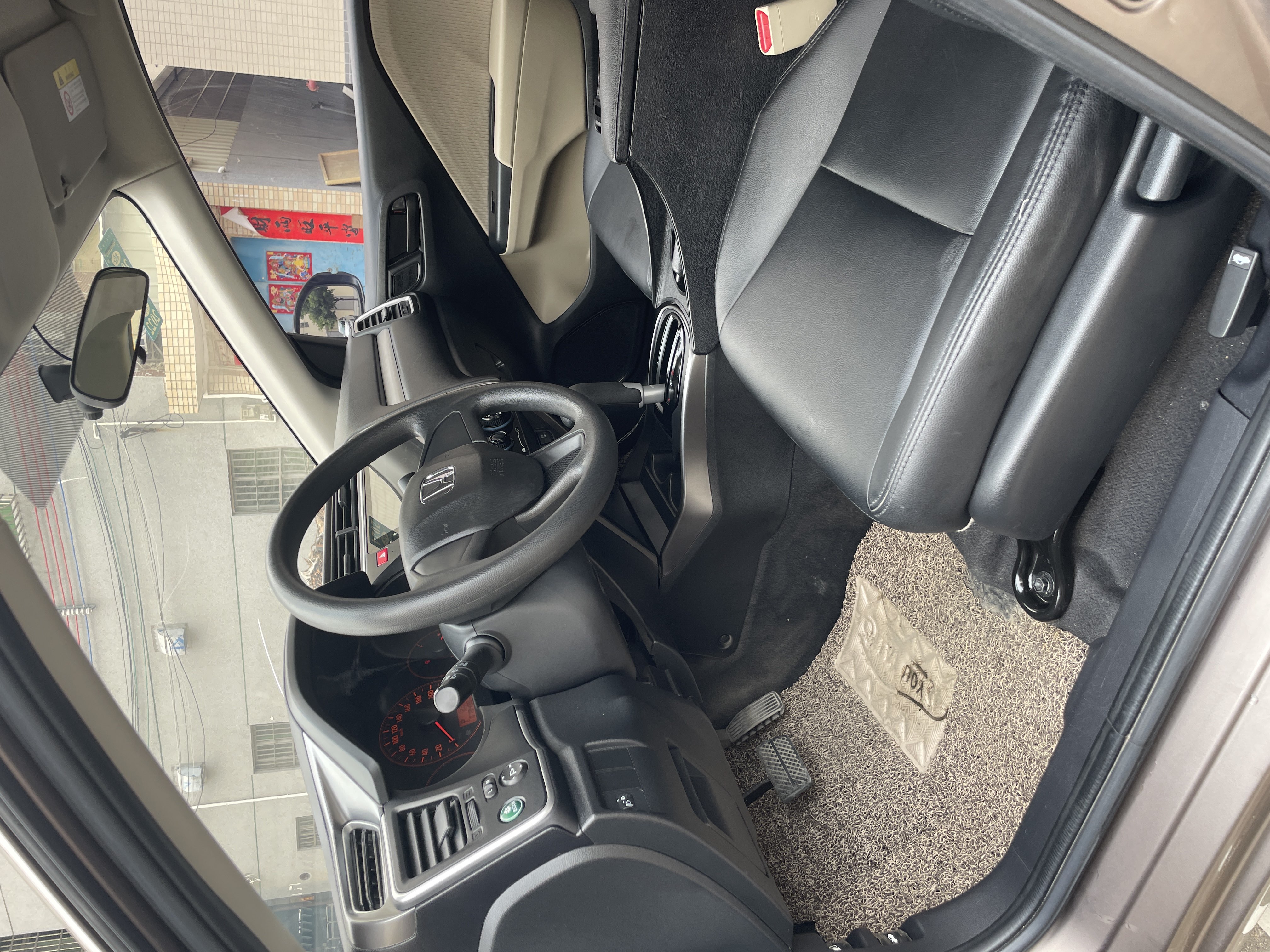 Honda Greiz 2018 #10 Honda Greiz 2018 car image #10