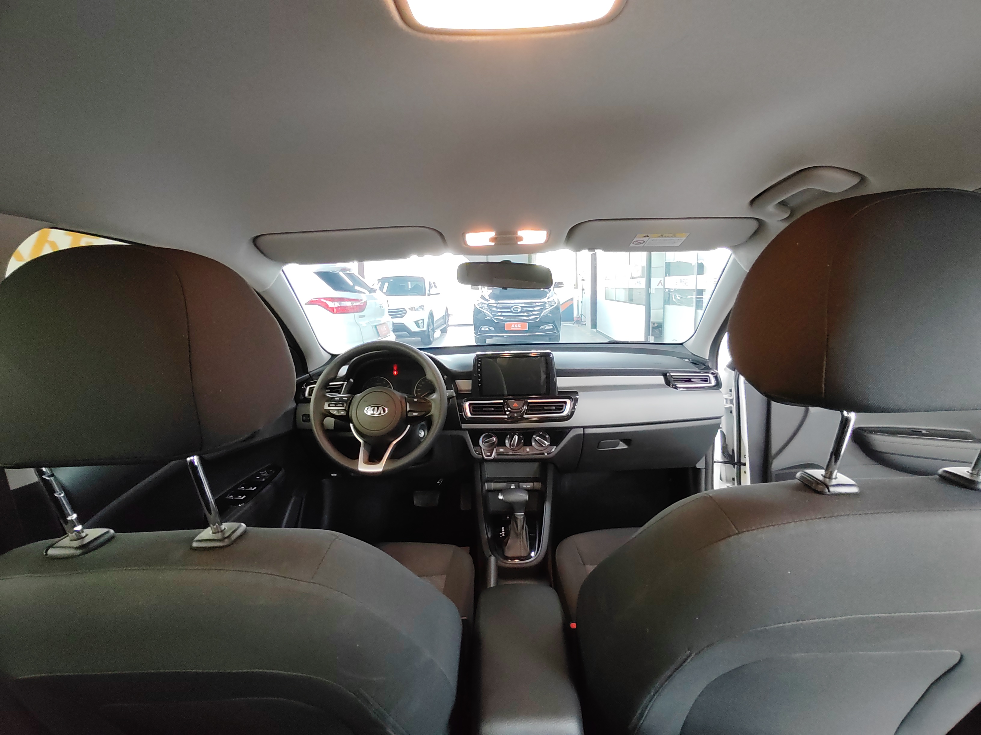 Kia Forte 2020 car image #10