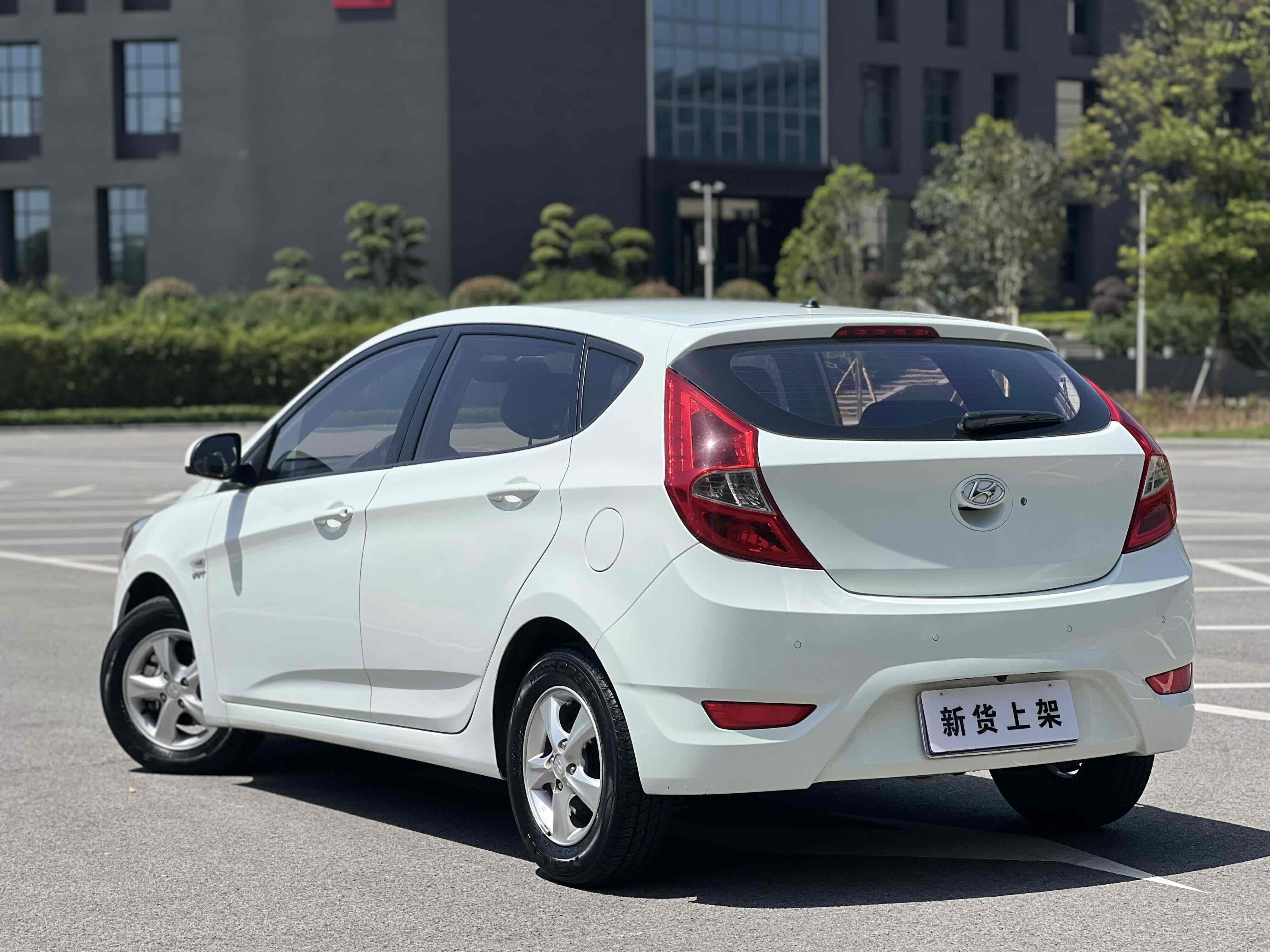 Hyundai Reina Hatchback 2015 #10 Hyundai Reina Hatchback 2015 immagine di auto #10