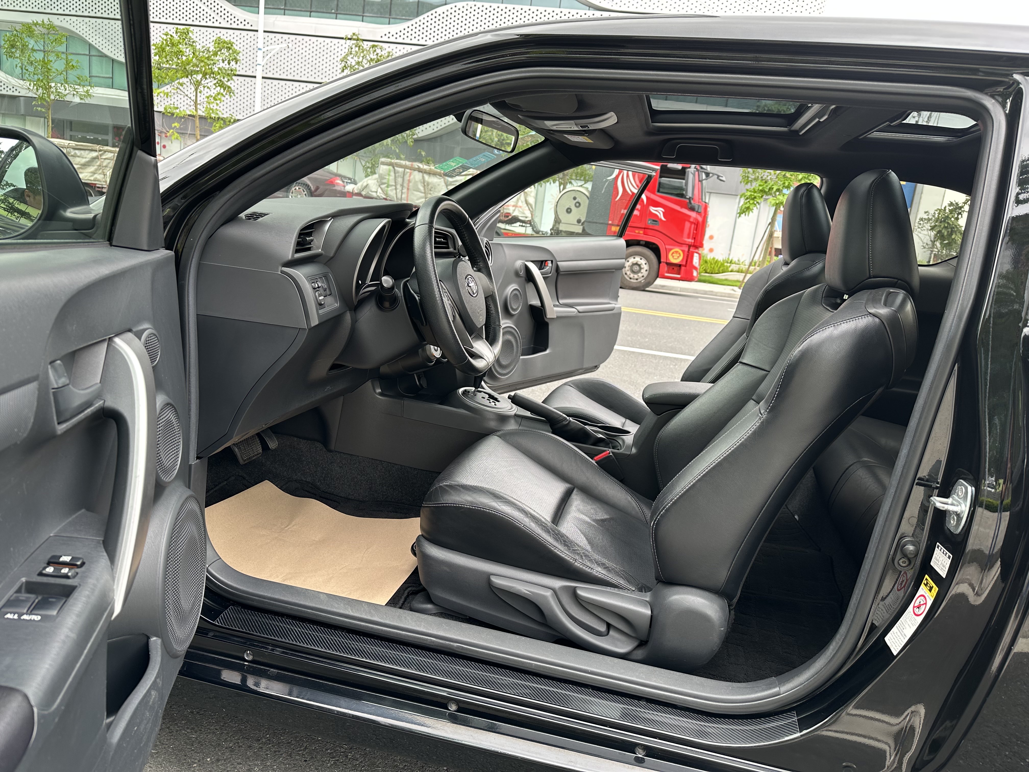 Toyota Zelas 2012 #10 Toyota Zelas 2012 car image #10