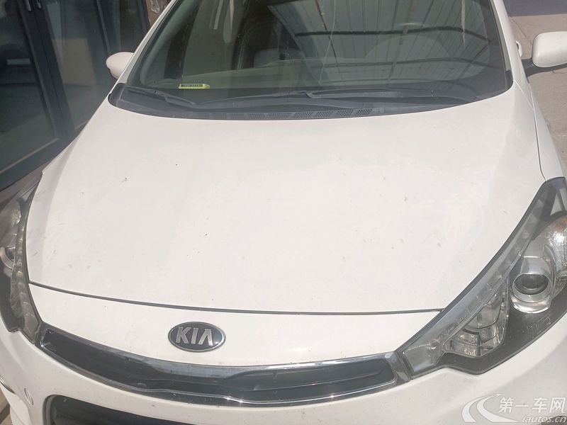 Kia Forte Koup 2015 car image #10