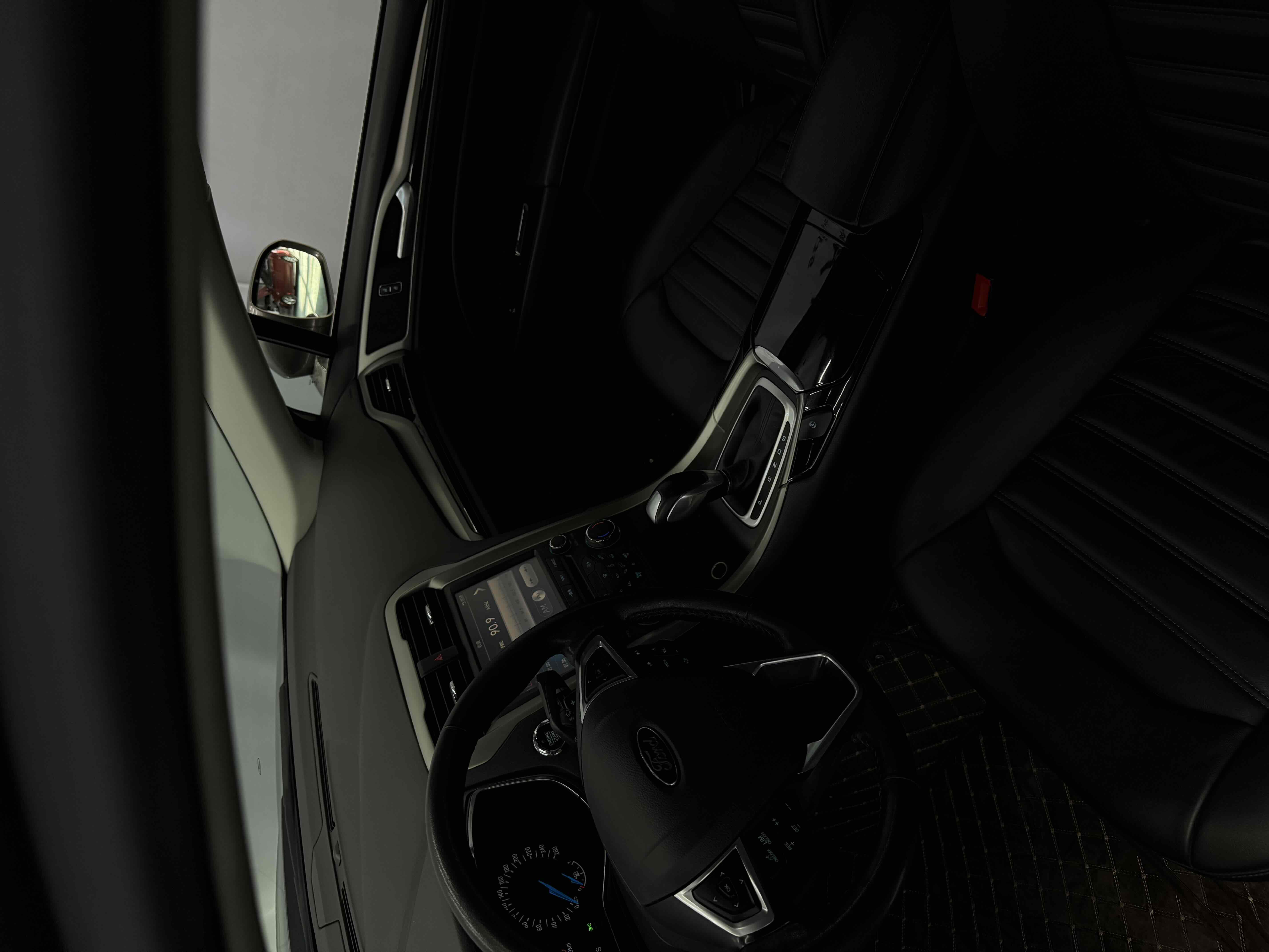 Ford Zhisheng 2015 #10 Ford Zhisheng 2015 car image #10