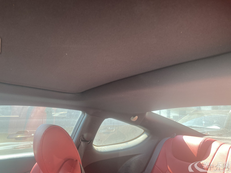 Hyundai Rohens 2011 car image #10