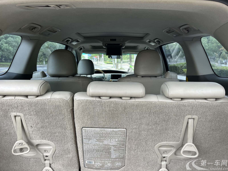 Toyota Previa 2007 car image #10