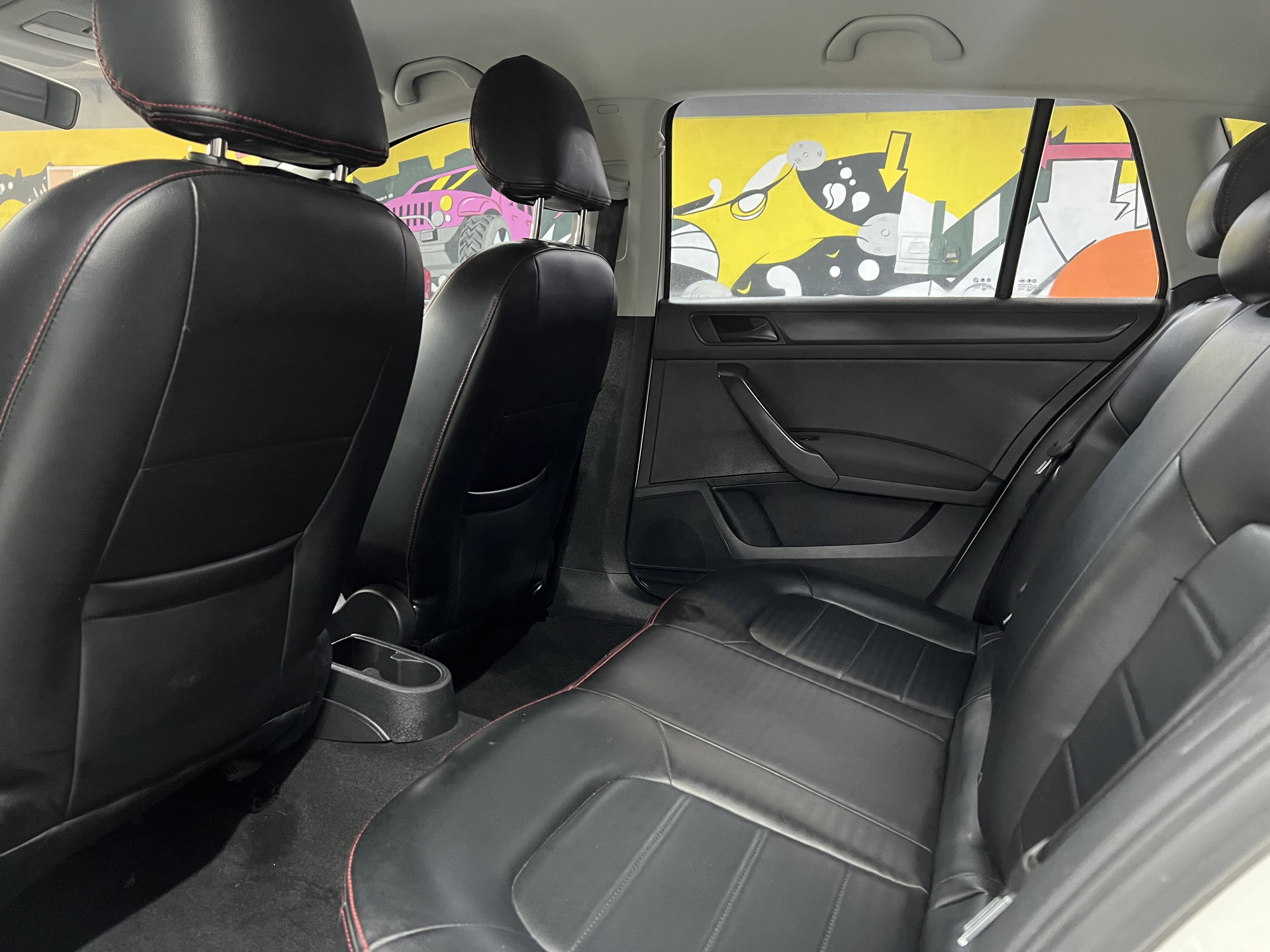 Skoda Rapid Spaceback 2017 car image #10