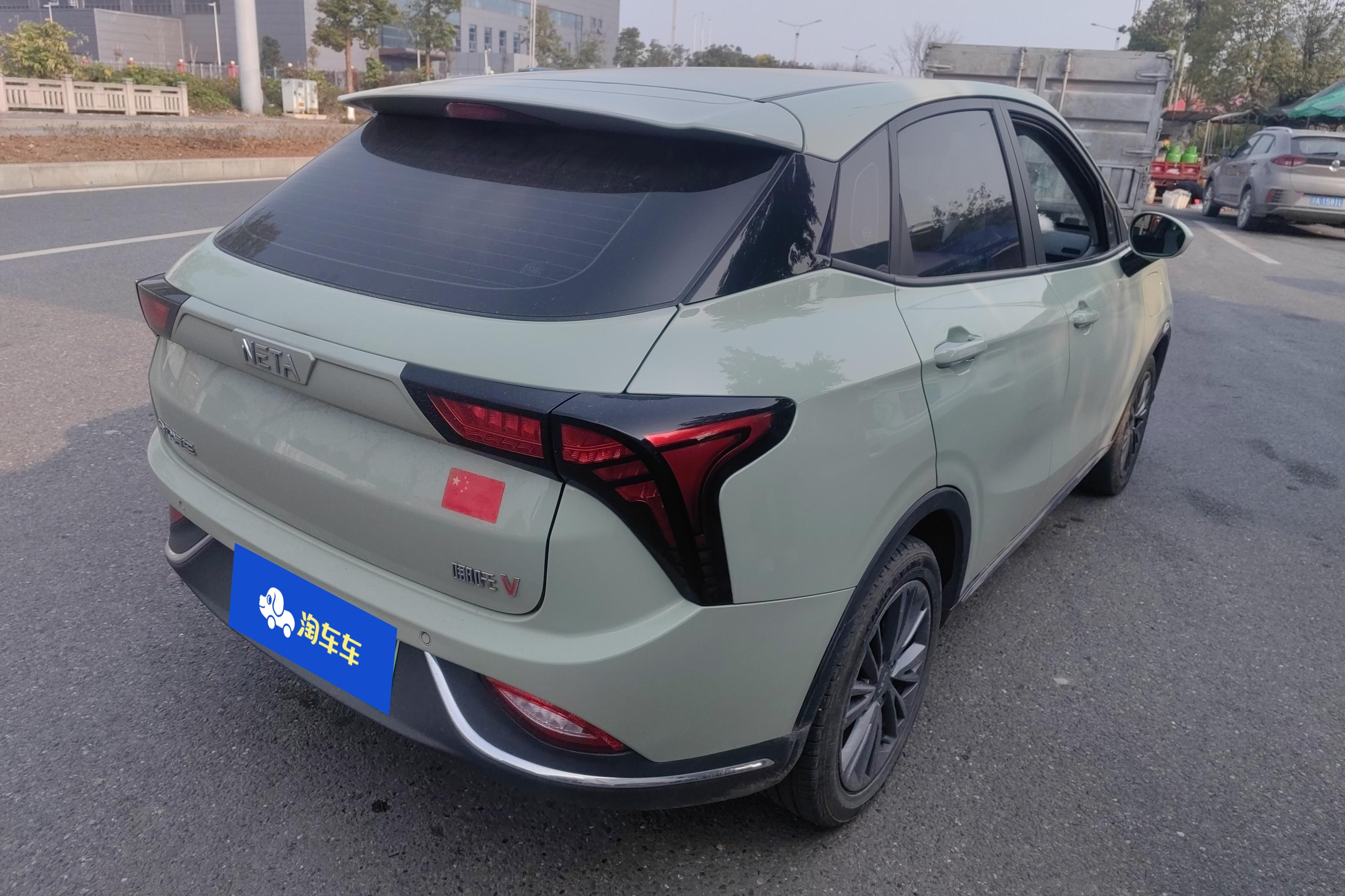 哪吒汽车 哪吒L 2023 汽车图片 #10