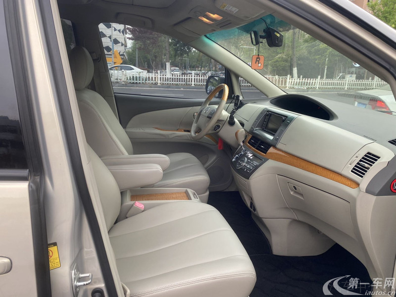 Toyota Previa 2010 car image #10